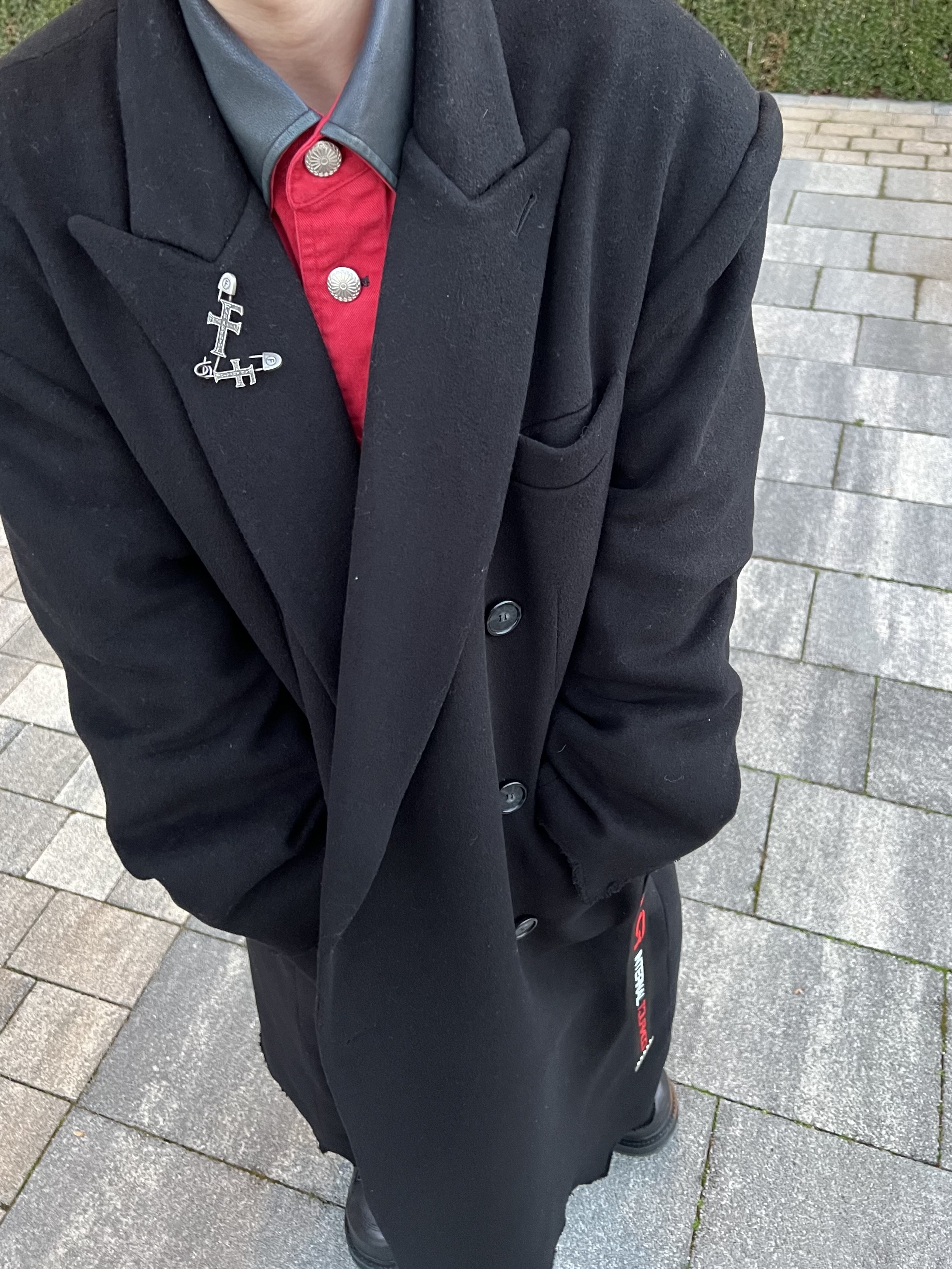 Farfromwhat Far Pin Button & Safety Pin, ROARINGRAD Double Waist Sweat Pants Black 착용 스타일 - 3