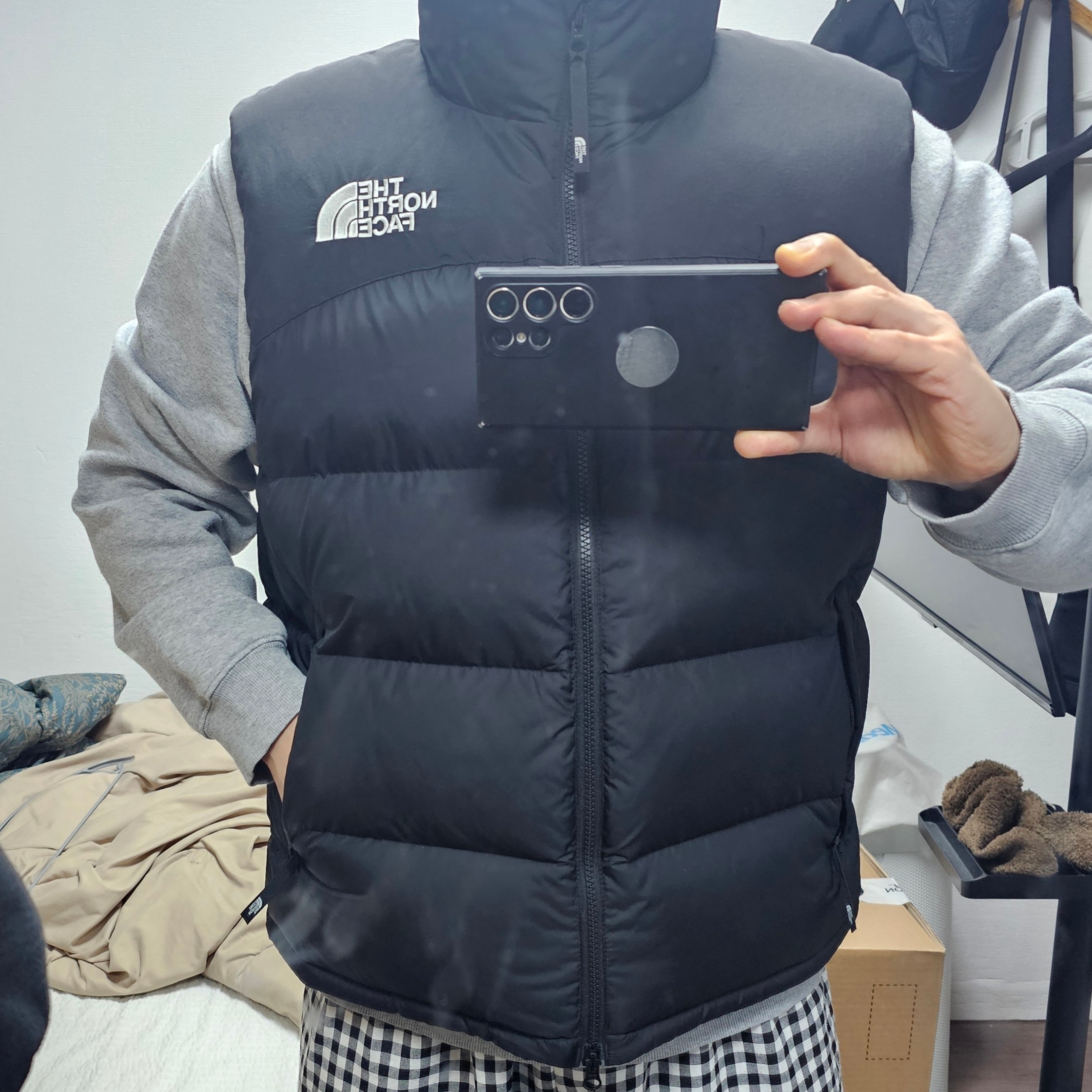 The North Face Puffy On EX Vest Black - 25FW 착용 스타일
