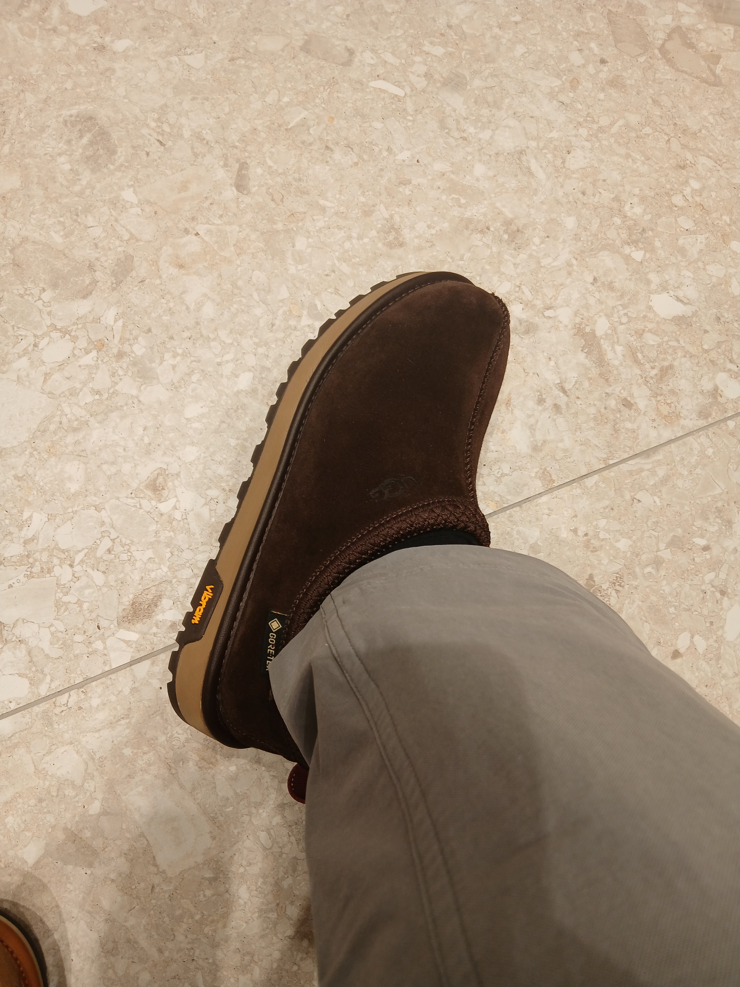 UGG Tasman II Slipper Chestnut, UGG Tasman Slipper Chestnut 착용 스타일 - 4