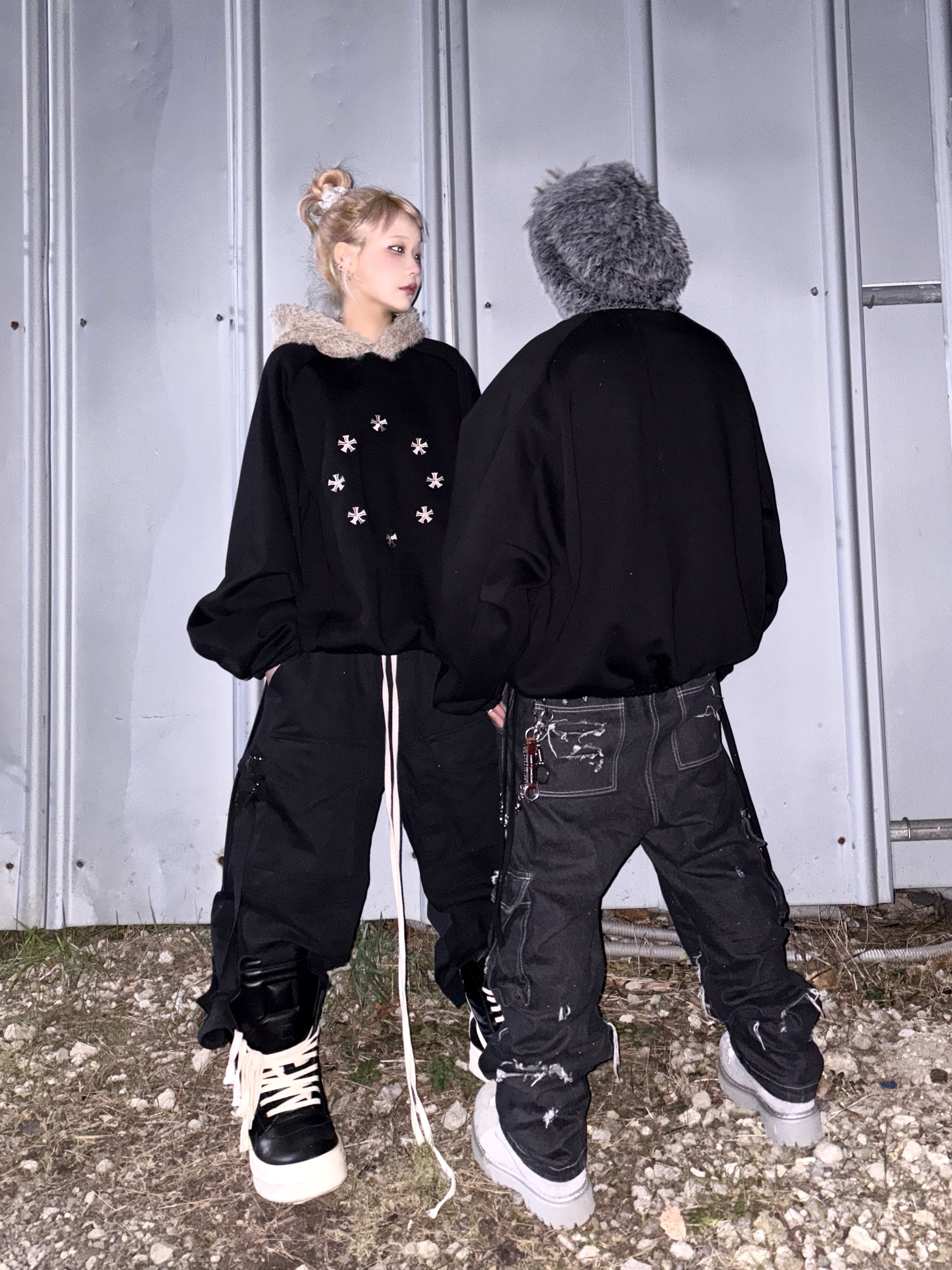 Rick Owens Mega Bumper Geobasket Black Milk, LOSTGARDEN x Grailz Route Slate Grey 착용 스타일 - 2