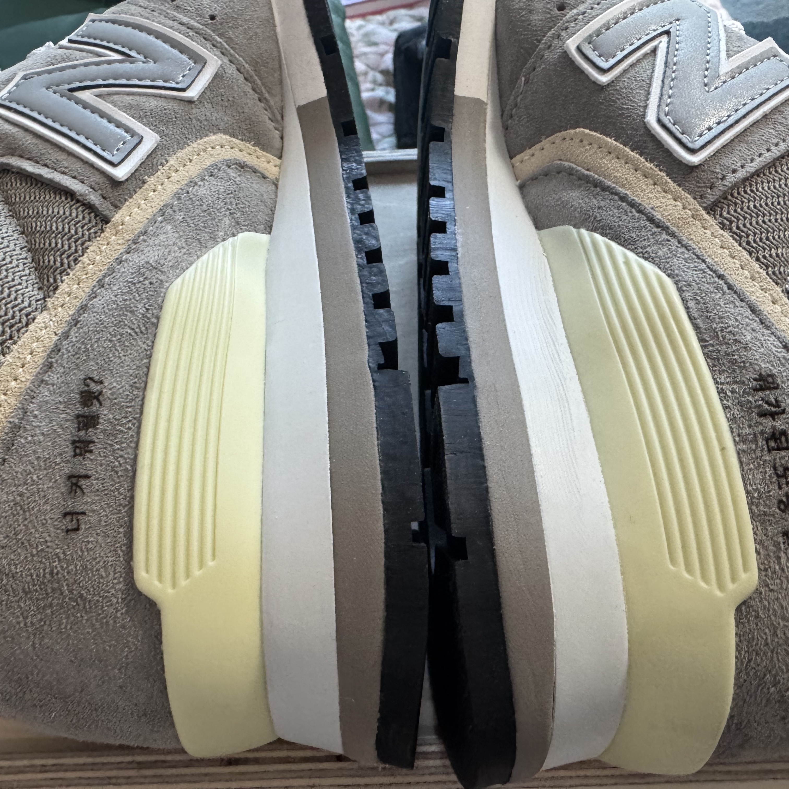 New Balance 996 Grey 착용 스타일