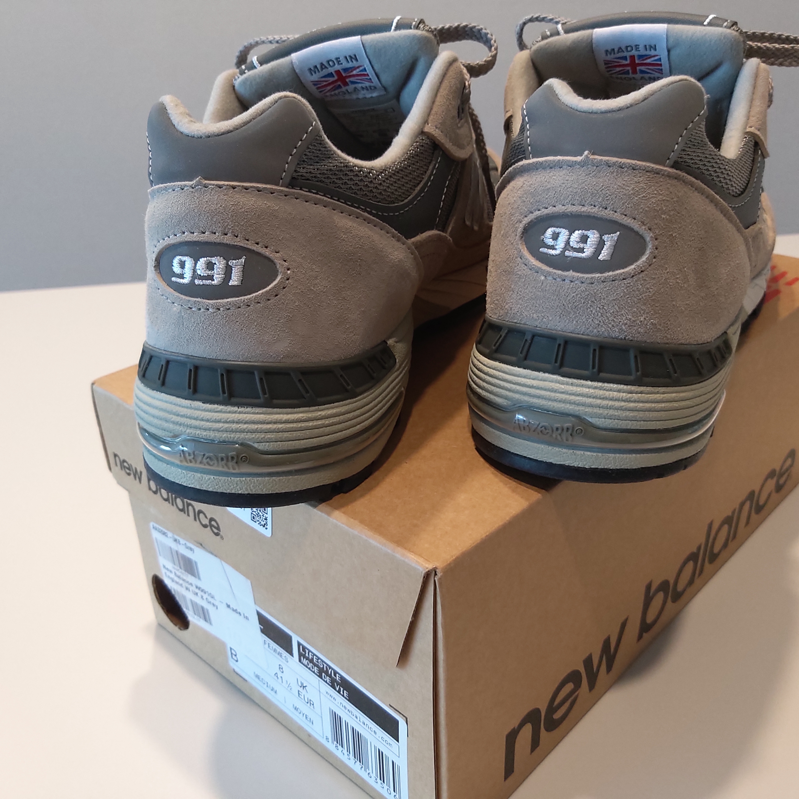(W) New Balance 991 Made in UK Grey 착용 스타일 - 3