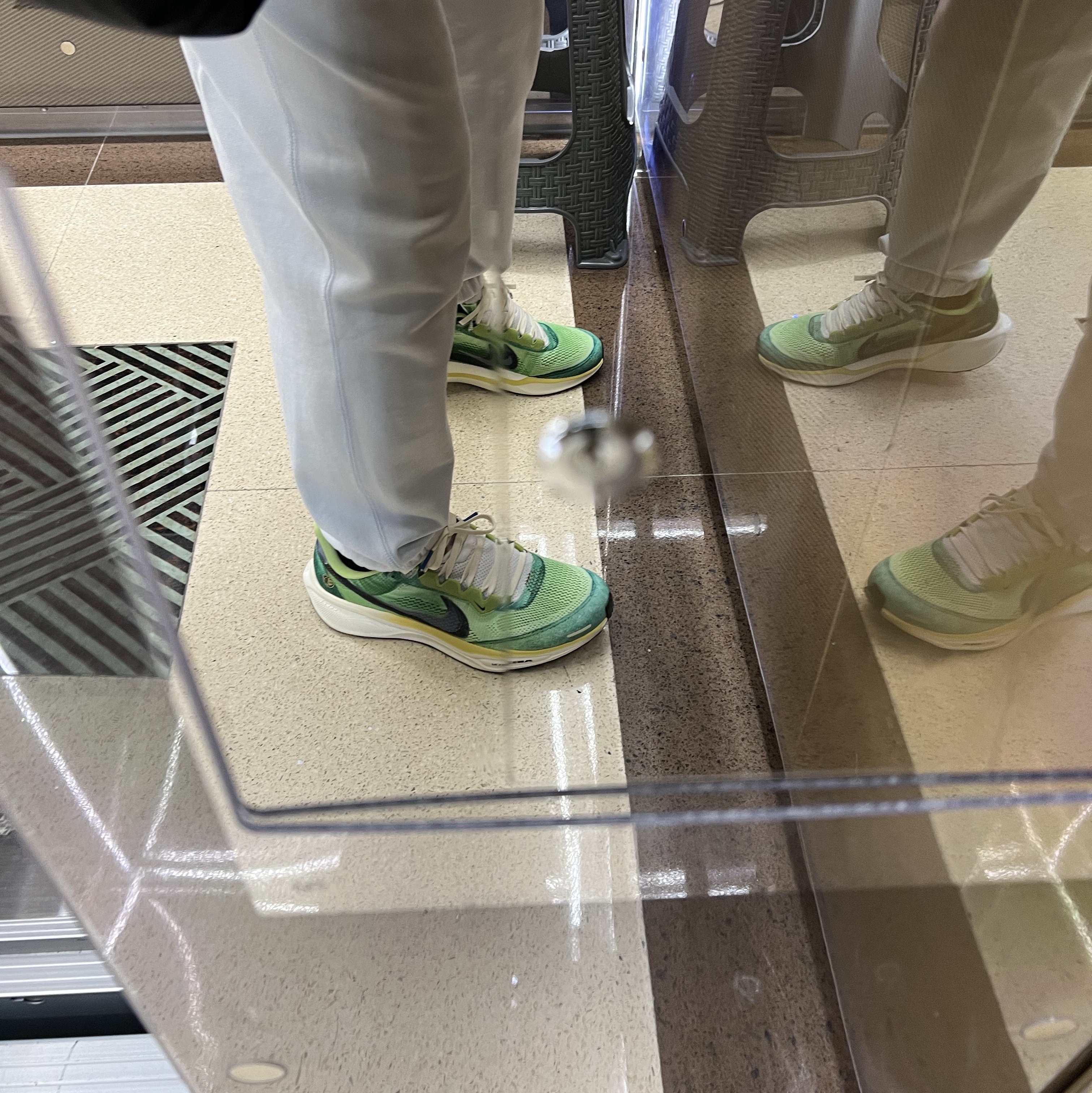 Nike Air Zoom Pegasus 41 Multi Color Vivid Green 착용 스타일