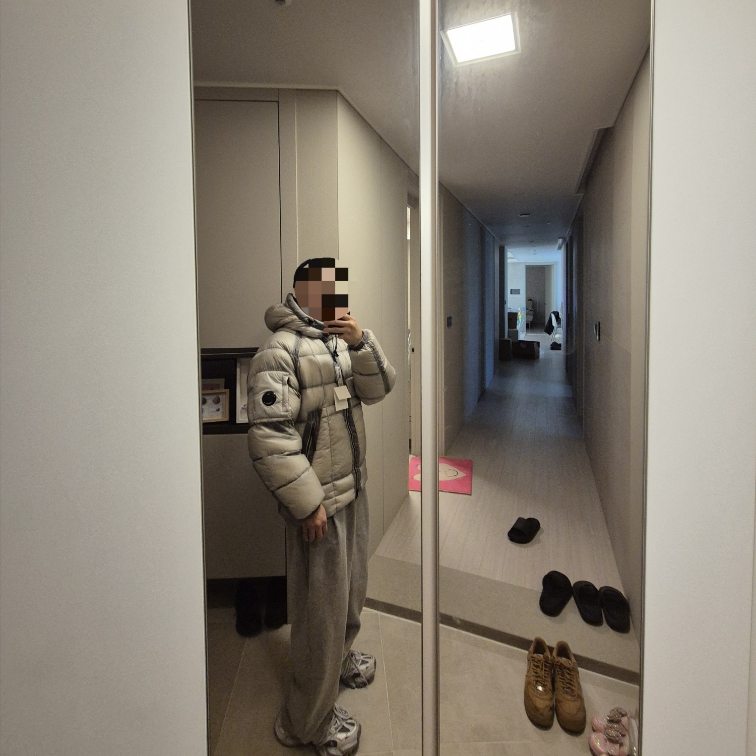 C.P. Company Korea Exclusive D.D. Shell Hooded Down Jacket Lunar Rock - 25FW 착용 스타일 - 7
