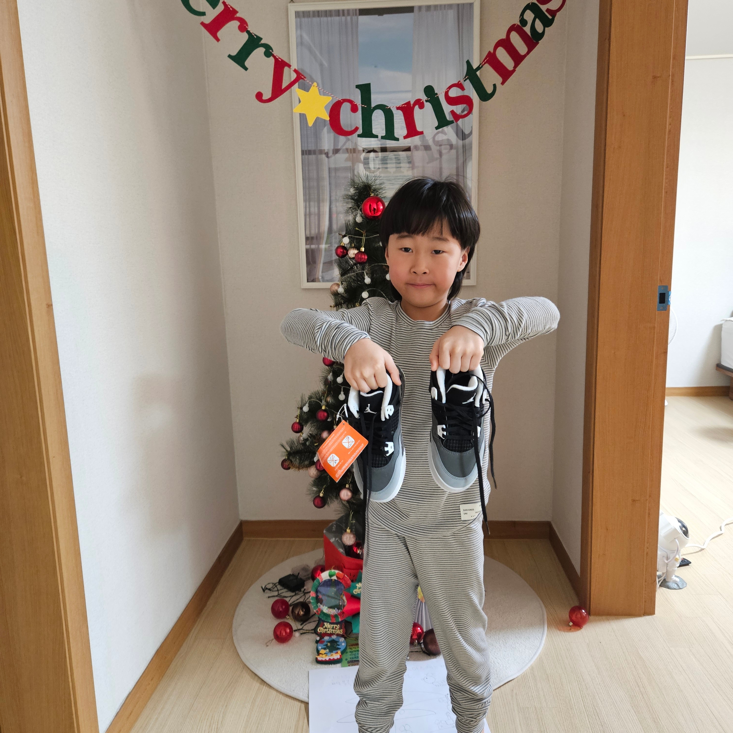 (PS) Jordan 4 Retro Fear 2024 착용 스타일 - 3