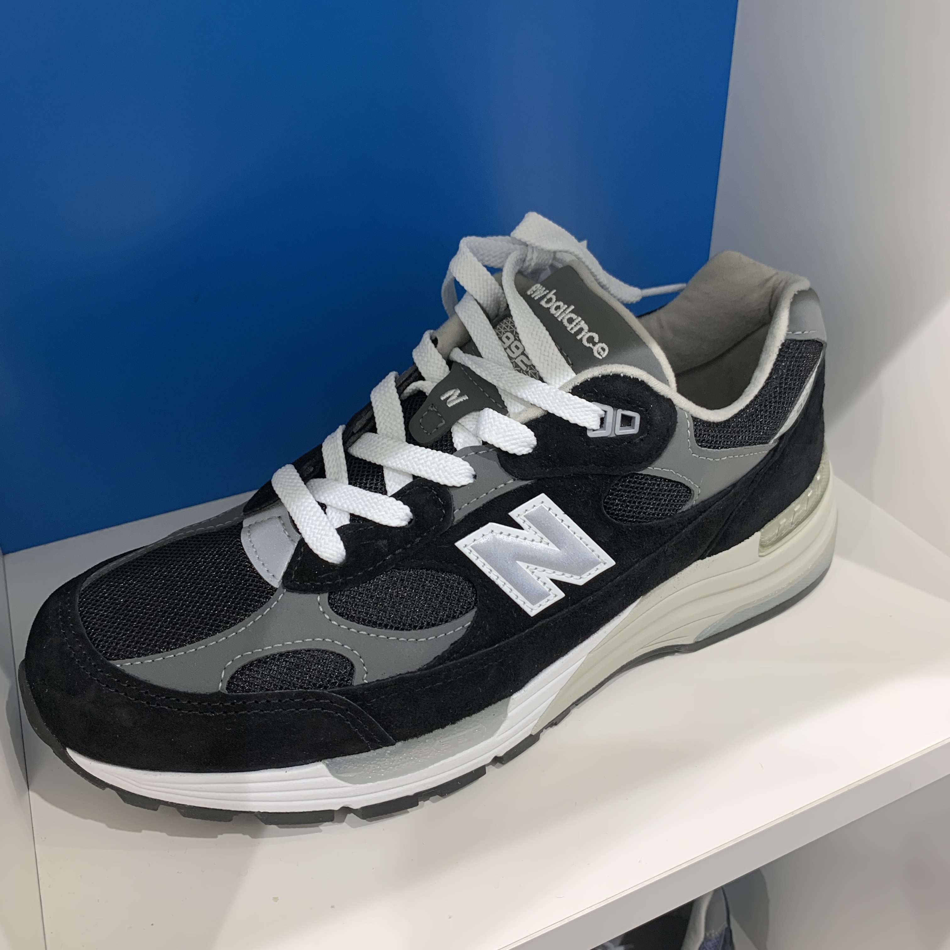 New Balance 992 Made in USA Core Black Grey 착용 스타일