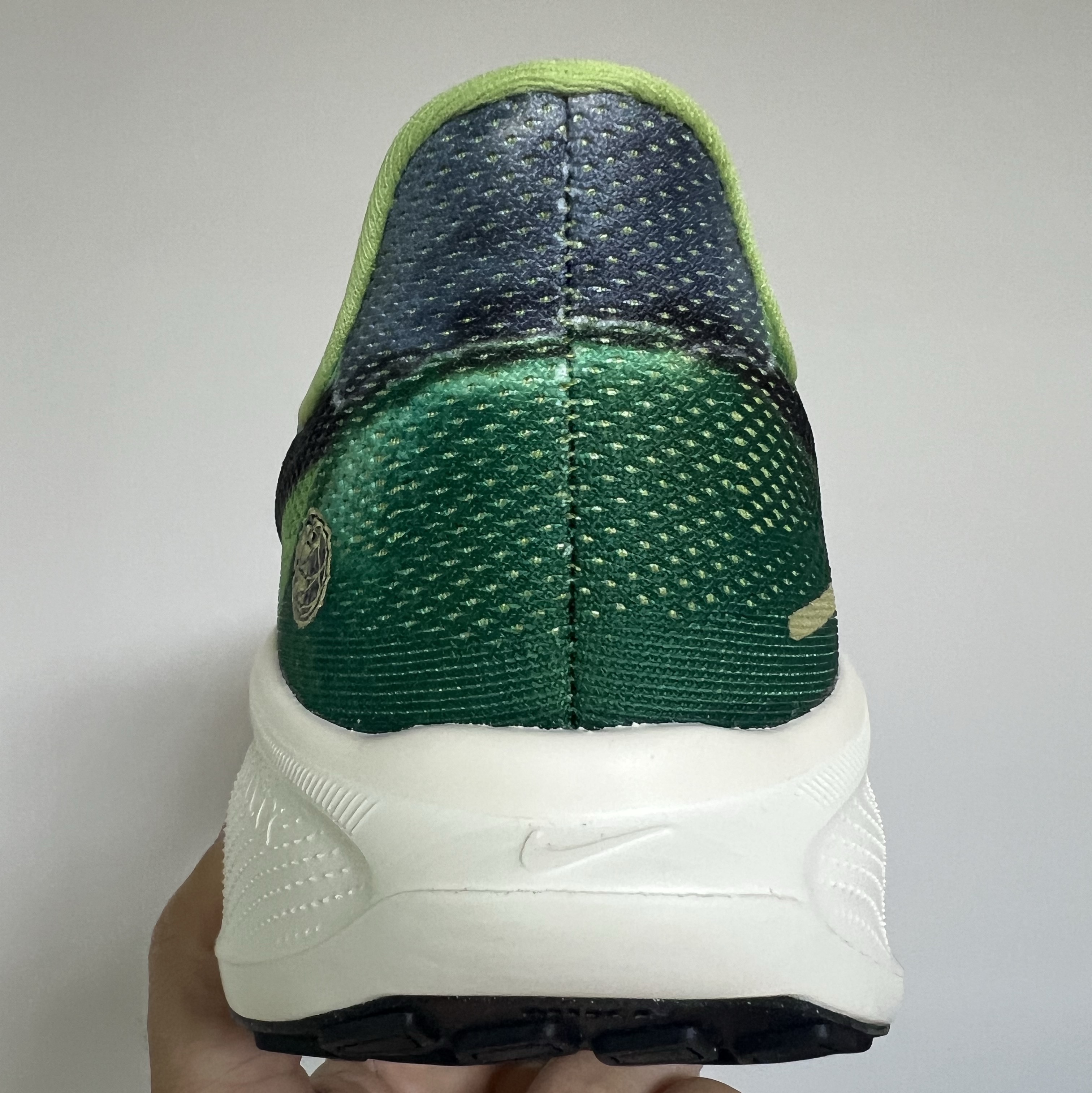 Nike Air Zoom Pegasus 41 Multi Color Vivid Green 착용 스타일 - 3