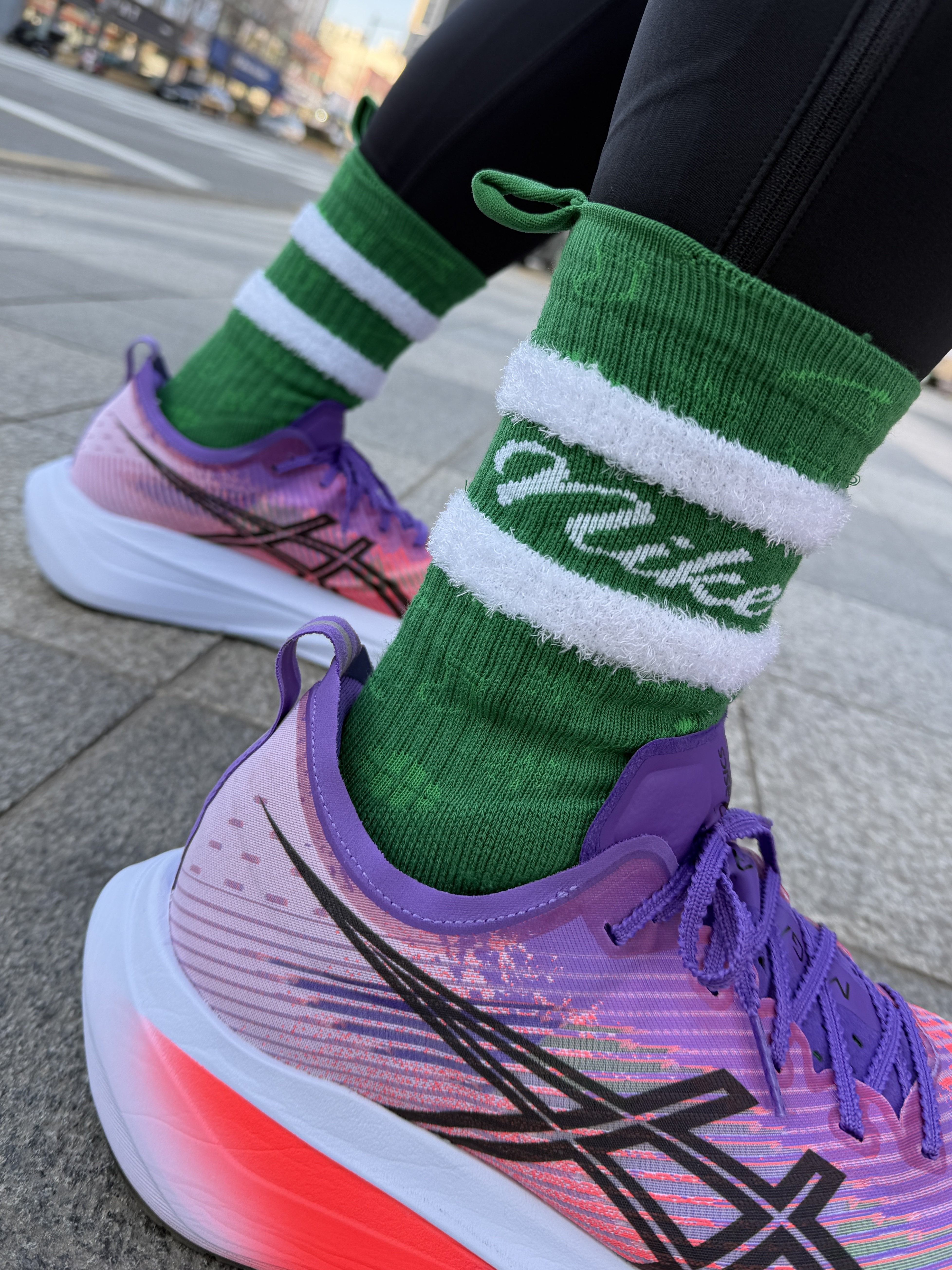 Asics Megablast Edo Purple Black 착용 스타일 - 1