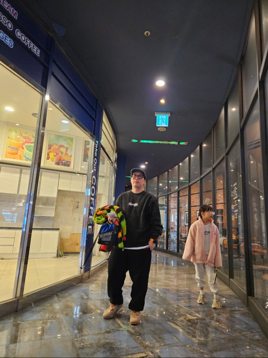 Nike ACG Therma-Fit Fly Unstructured Cap, Supreme Shoulder Bag Black - 23FW 착용 스타일 - 3