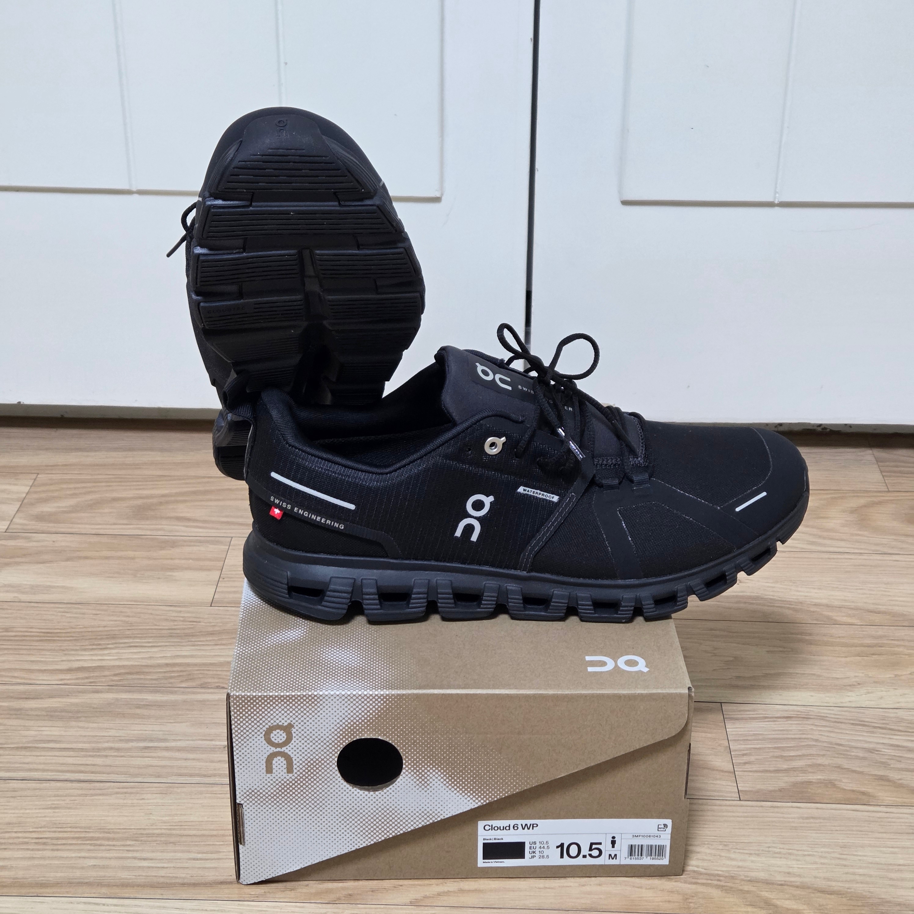 On Running Cloud 6 WP Black 착용 스타일 - 2