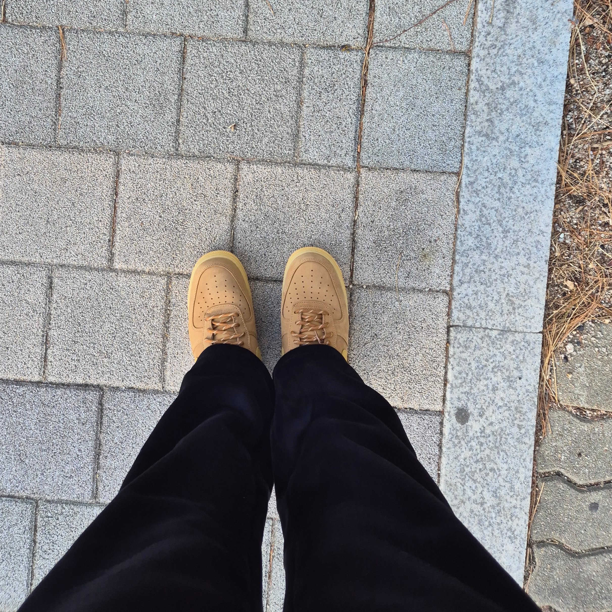 Nike Air Force 1 '07 WB Flax 착용 스타일