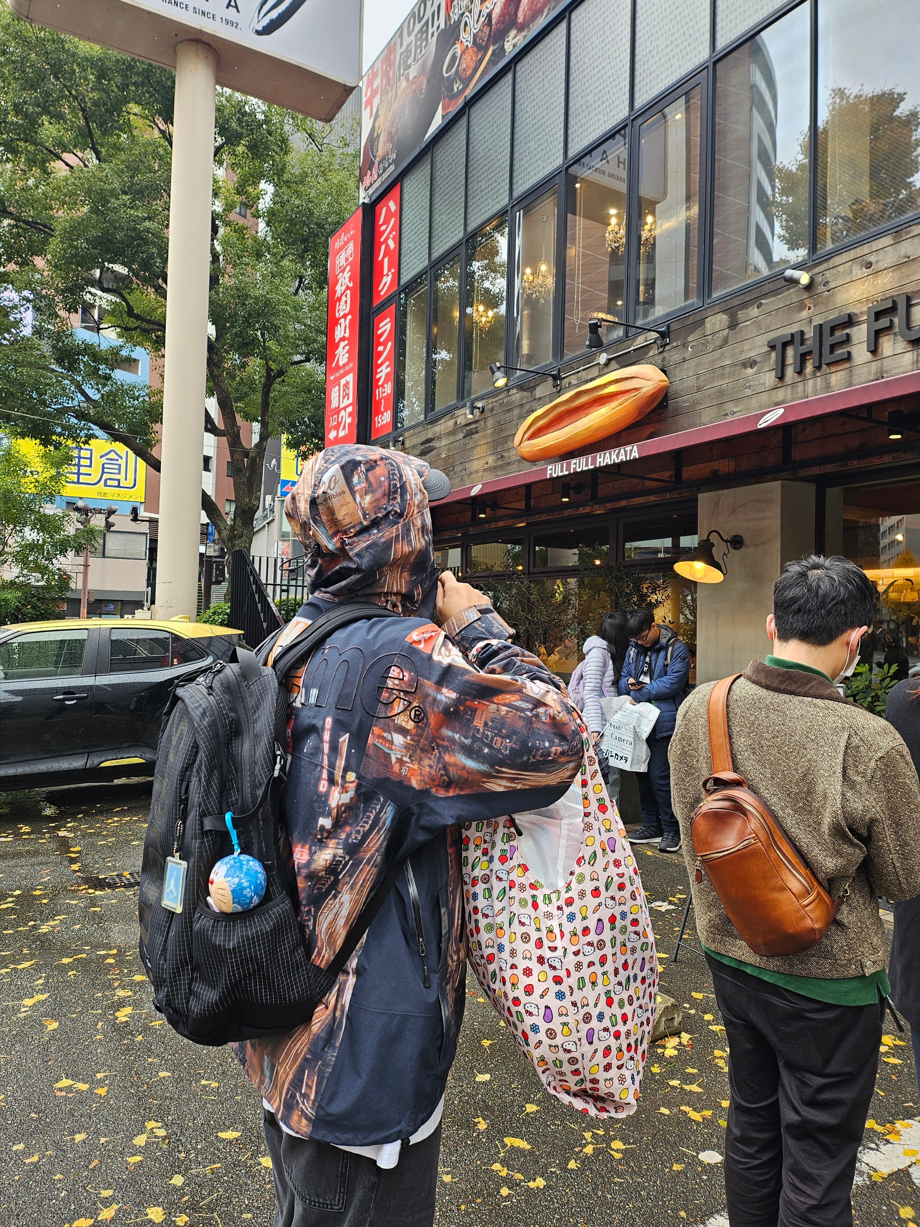 Supreme Backpack Black - 24SS, Supreme x The North Face Taped Seam Shell Jacket Times Square - 22FW 착용 스타일