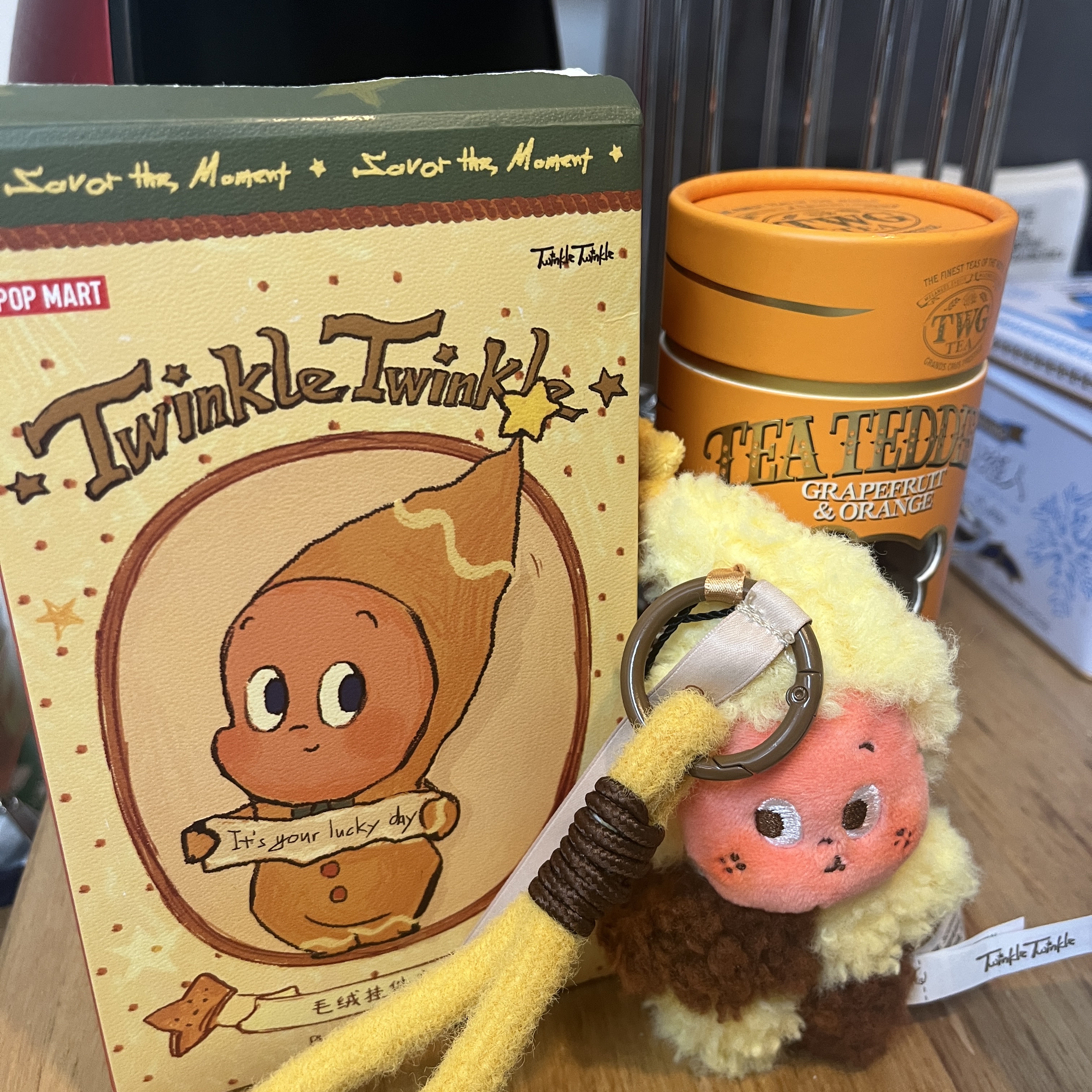 Pop Mart Twinkle Twinkle Savor the Moment Series-Fresh-Baked Mini Cookies Plush Pendant Salty Cookie (Opened Case) 착용 스타일 - 2