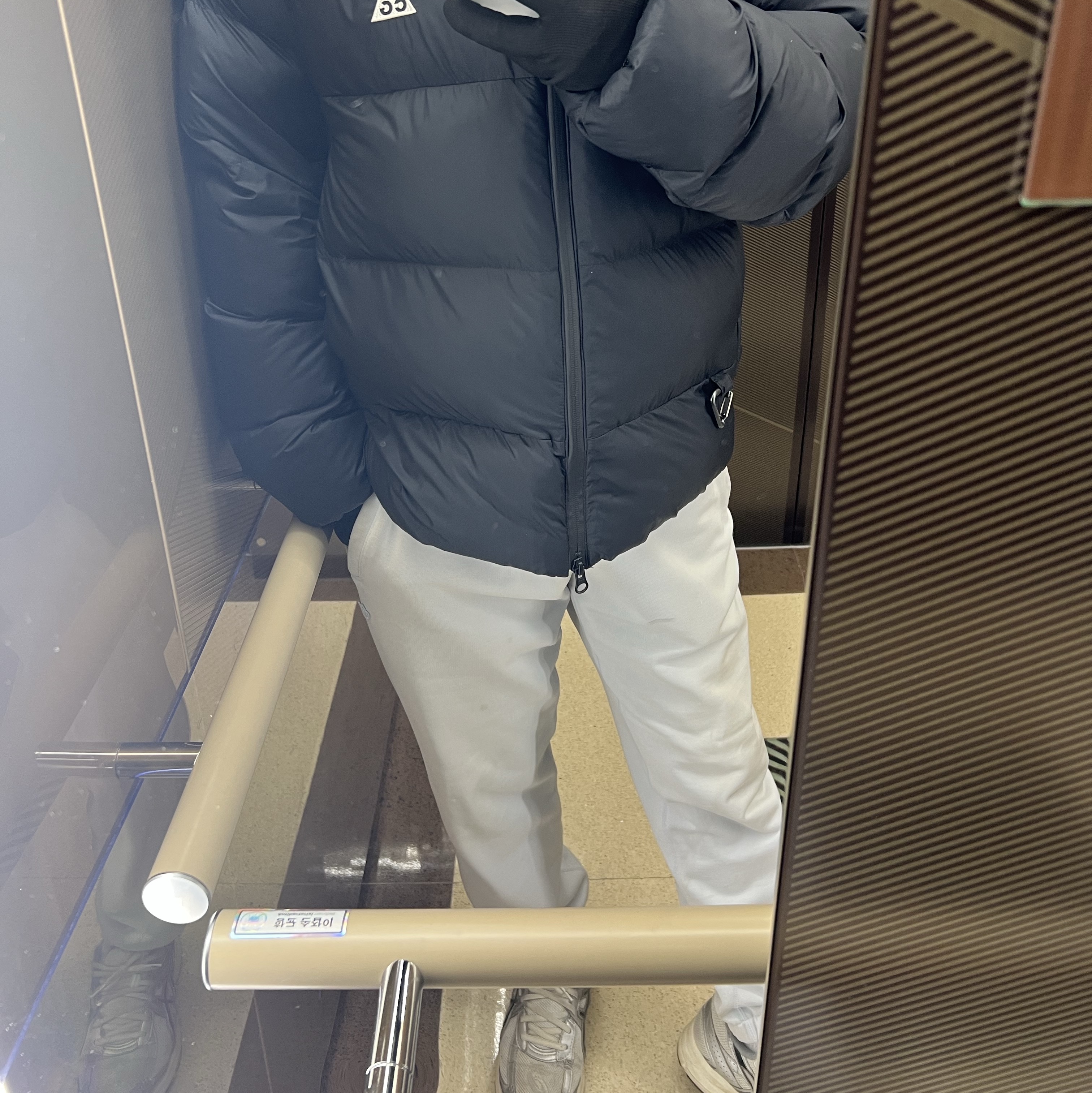 Asics Jog 100 S White Black - 2E Wide, Nike ACG Therma-Fit ADV Lunar Lake Loose Hooded Jacket Black Summit White - Asia 착용 스타일