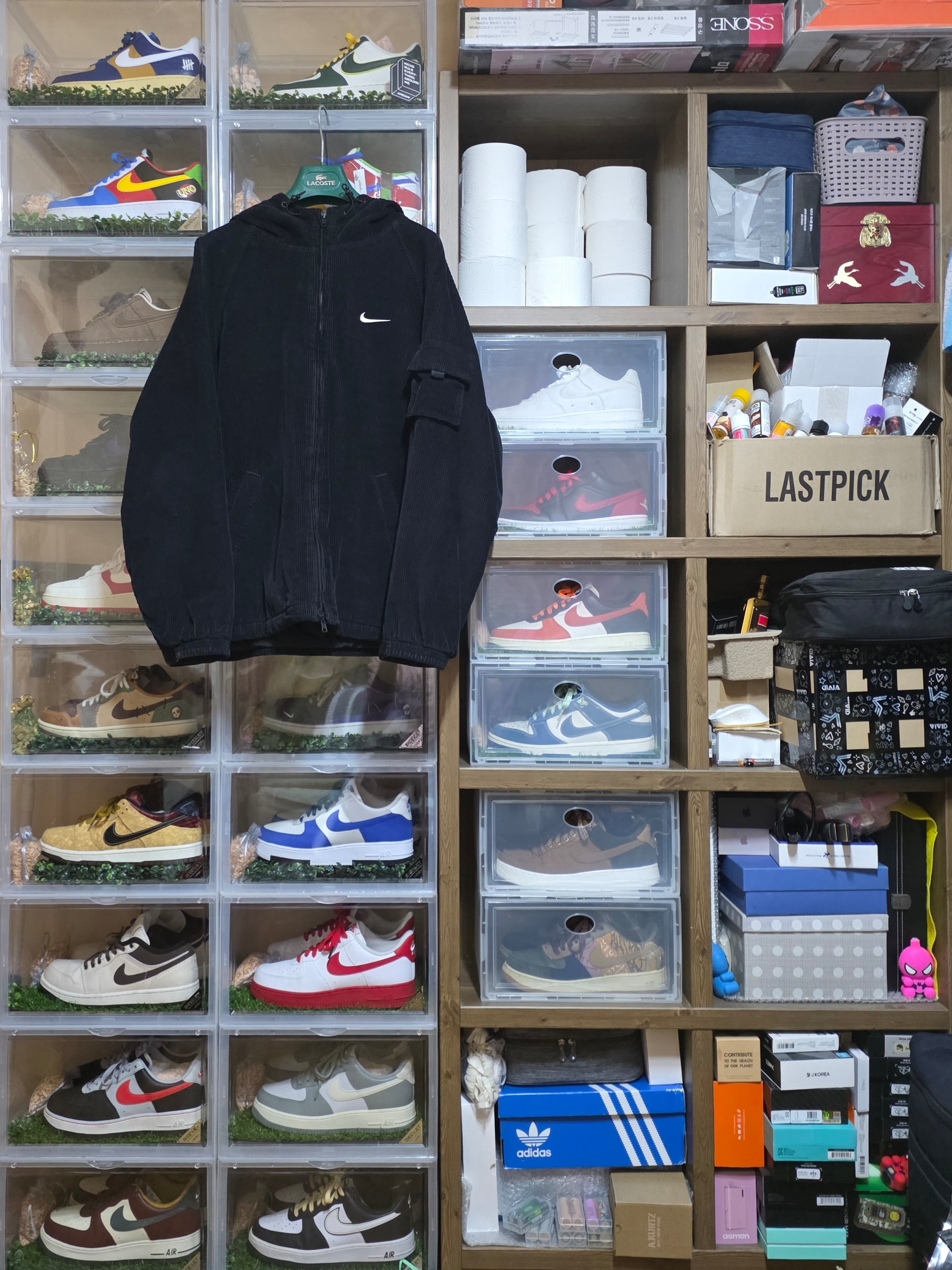 Supreme x Nike Arc Corduroy Hooded Jacket Black - 22SS 착용 스타일 - 2