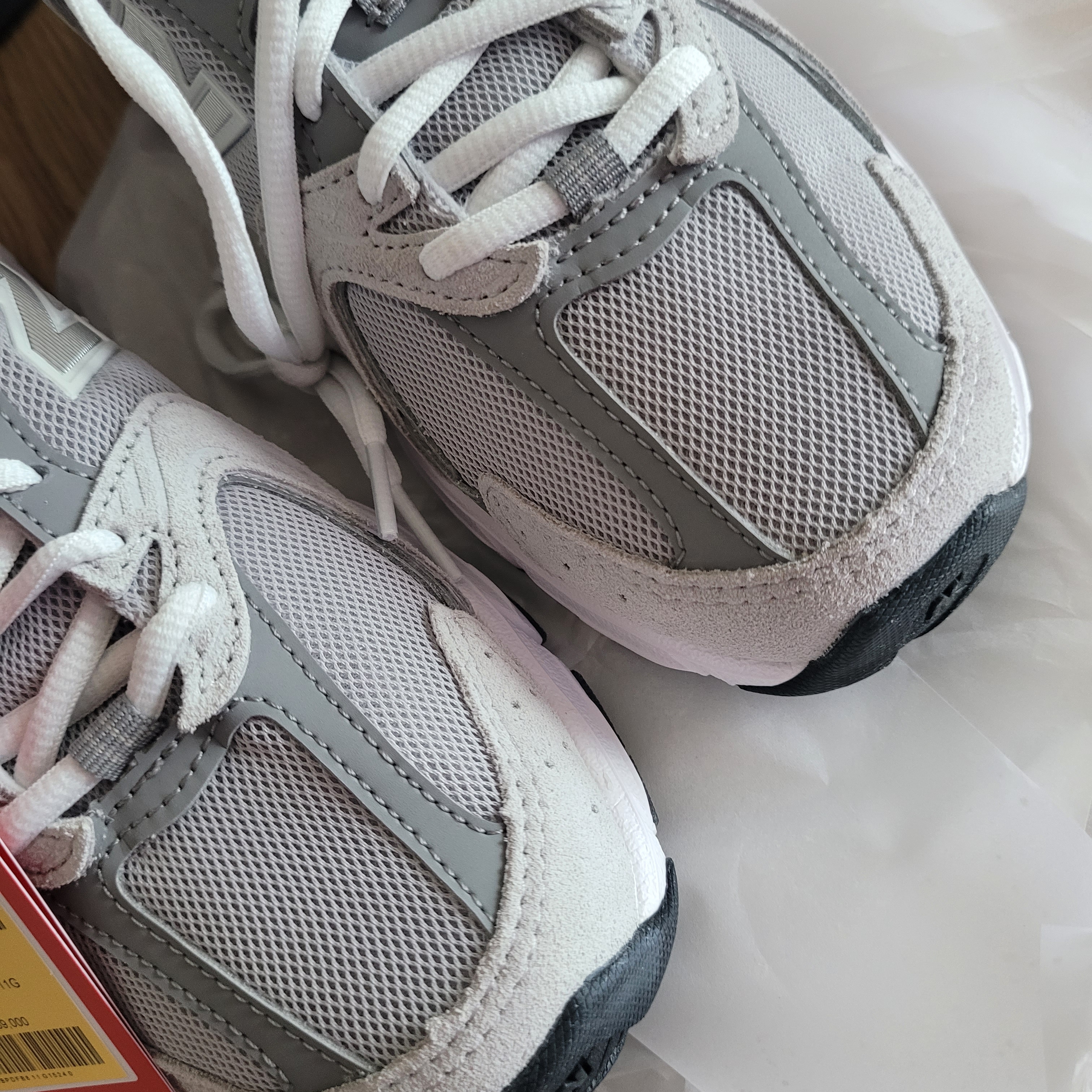 New Balance 530 Grey 착용 스타일 - 2