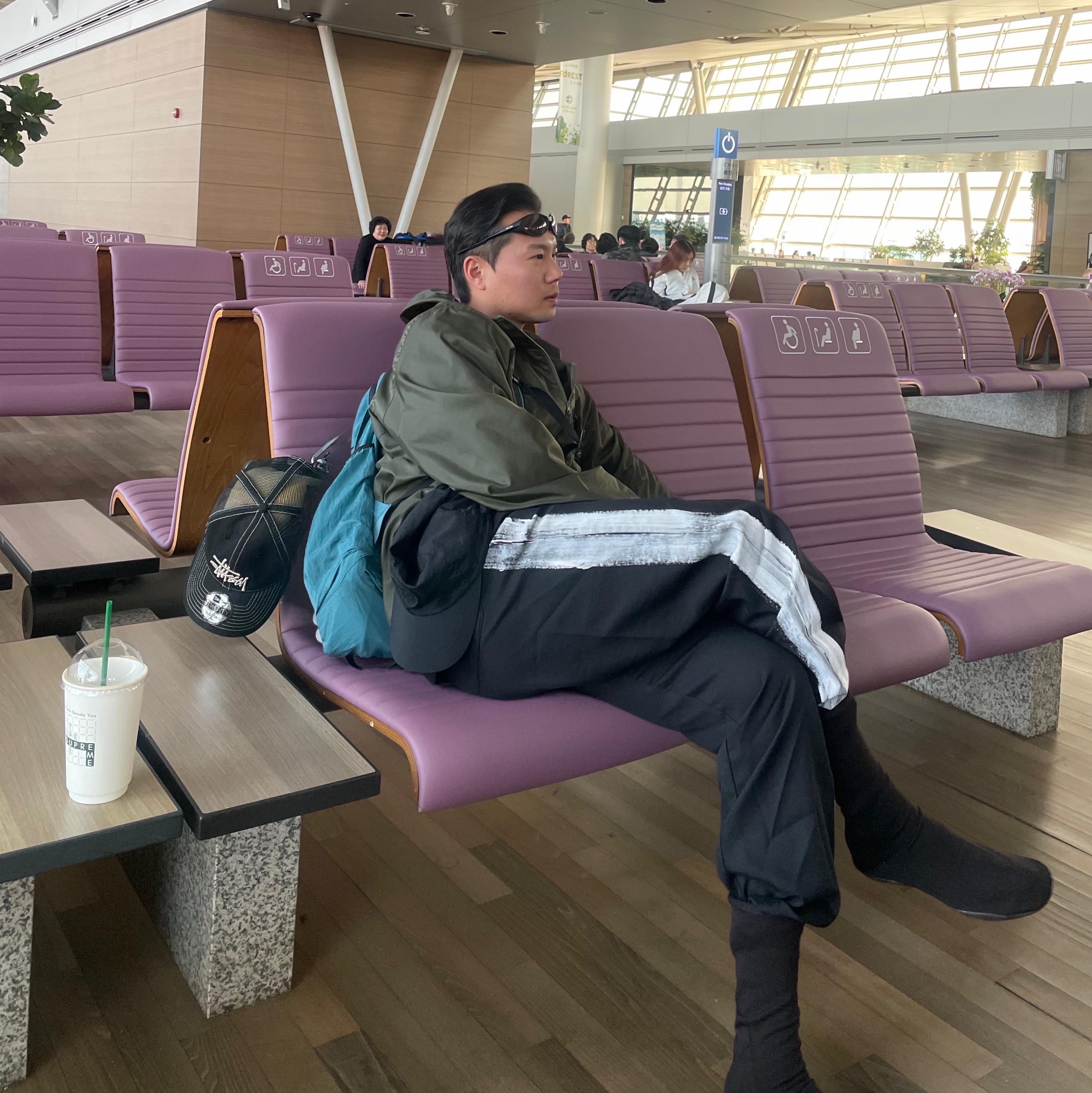 Stussy New Era 9twenty Basic Trucker Black, Stone Island 99576 Nylon Metal 6-Panel Cap Black 착용 스타일