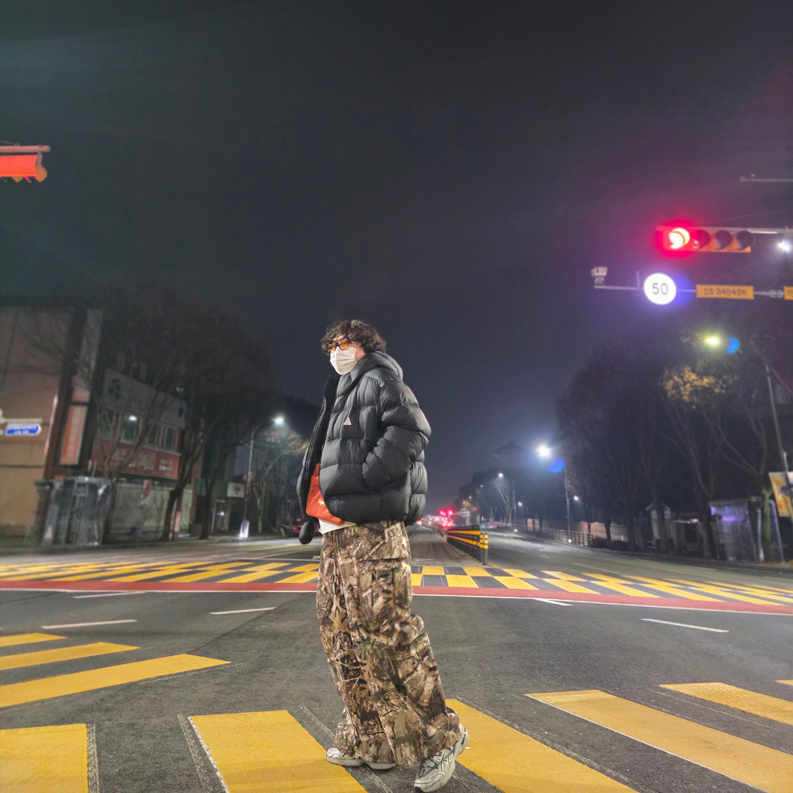 Nike ACG Therma-Fit ADV Lunar Lake Loose Hooded Jacket Black Summit White - Asia, Supreme Side Bag Orange - 21FW 착용 스타일 - 1