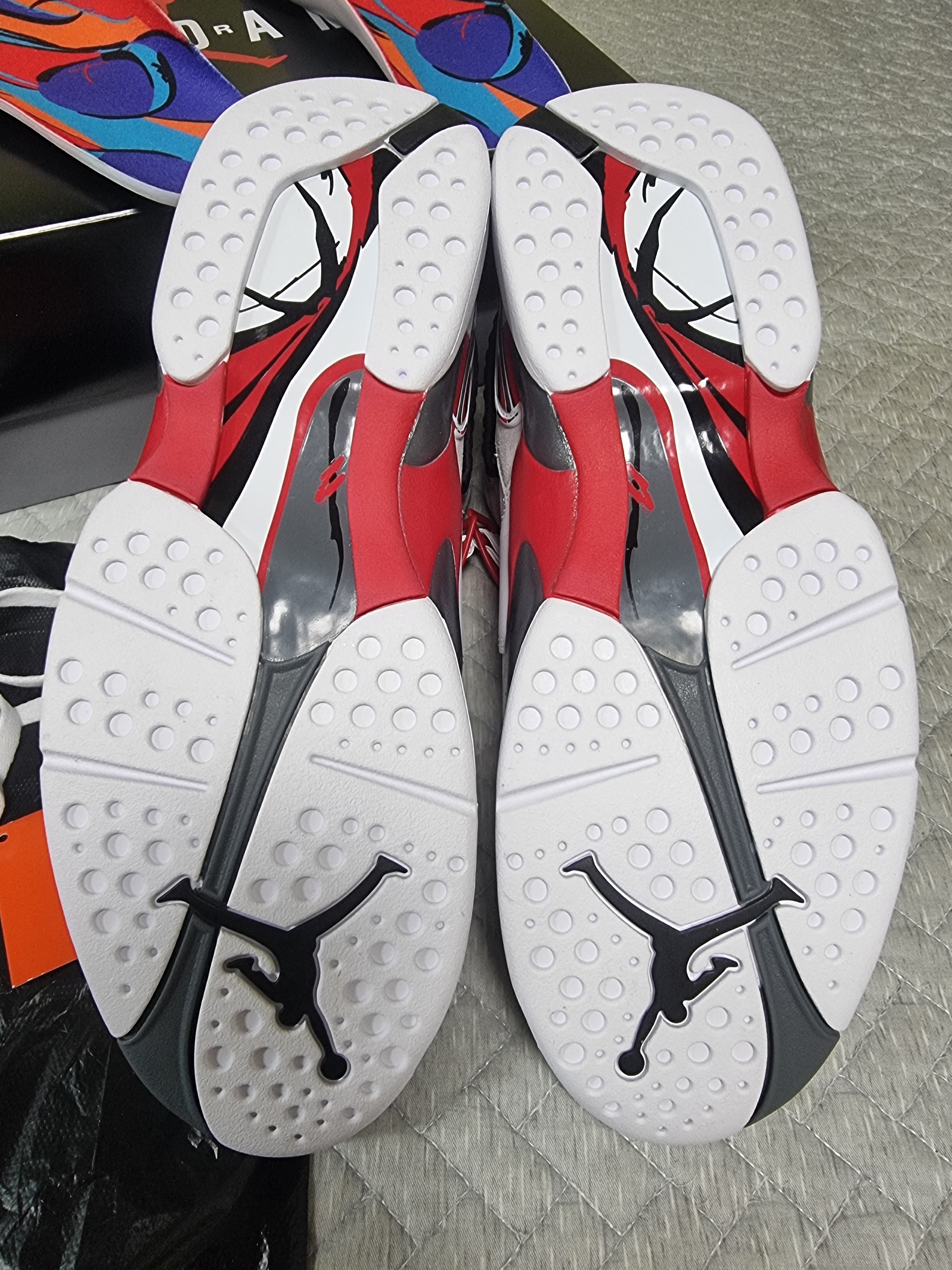 Jordan 8 Retro Bugs Bunny 2025 착용 스타일 - 7