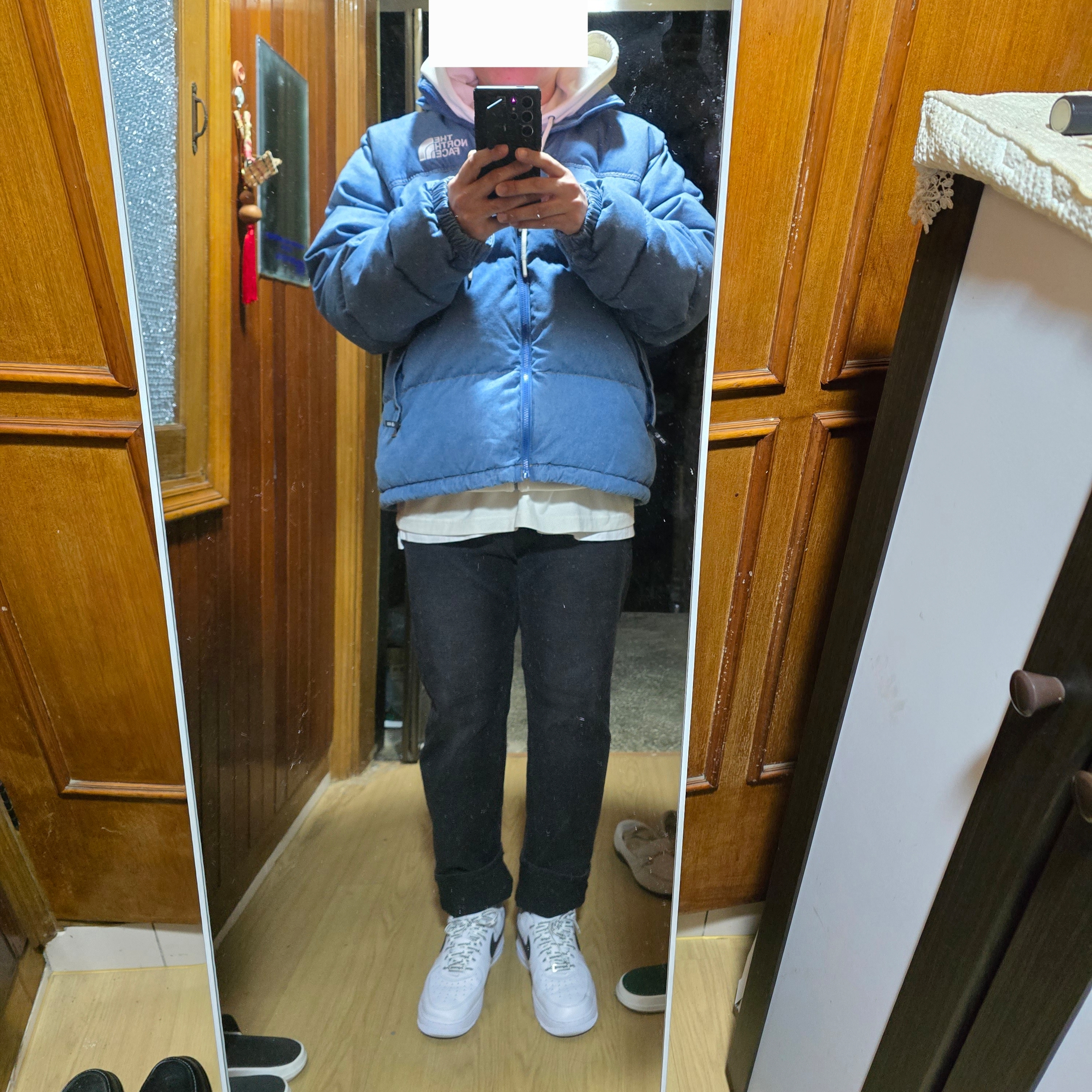 Stussy Suits T-Shirt White 착용 스타일