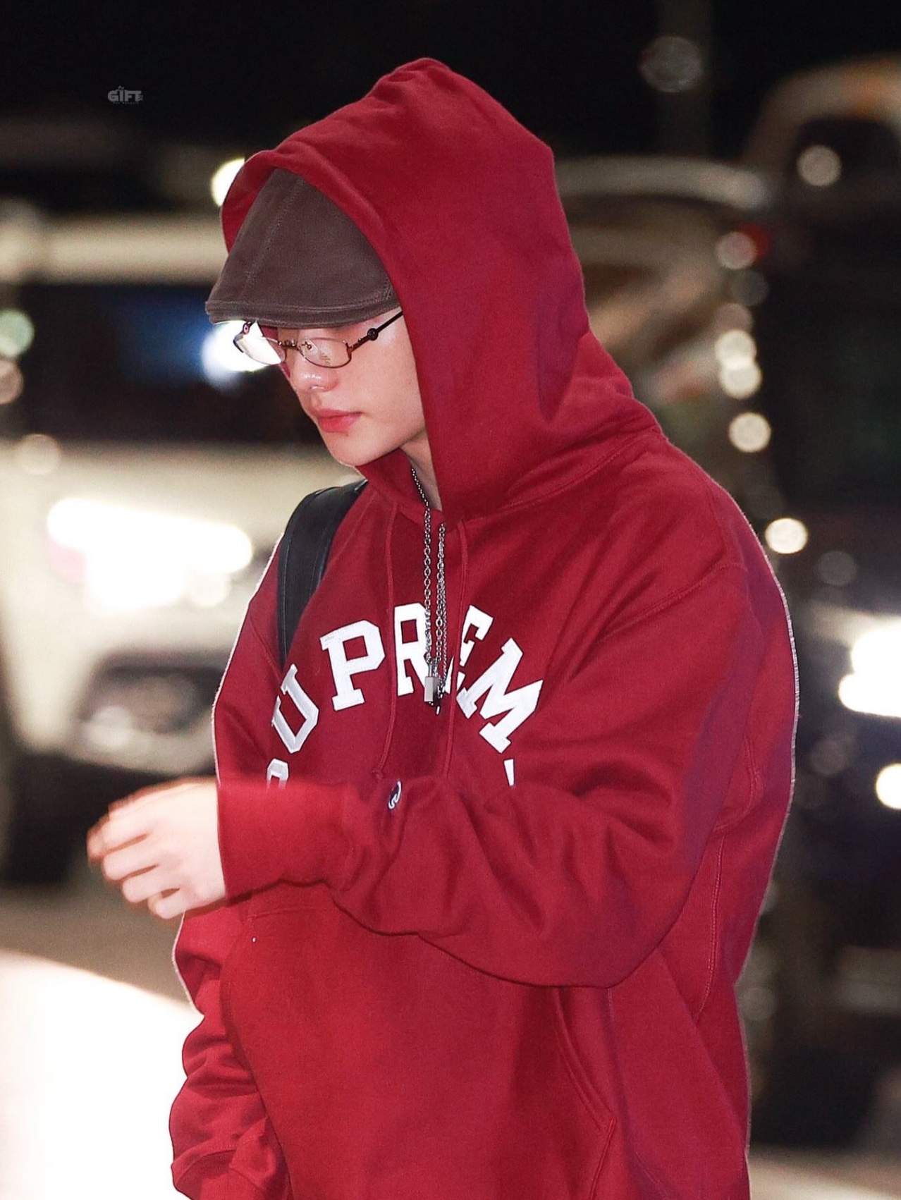 Supreme x Champion Hooded Sweatshirt Cardinal - 25SS 착용 스타일 - 2