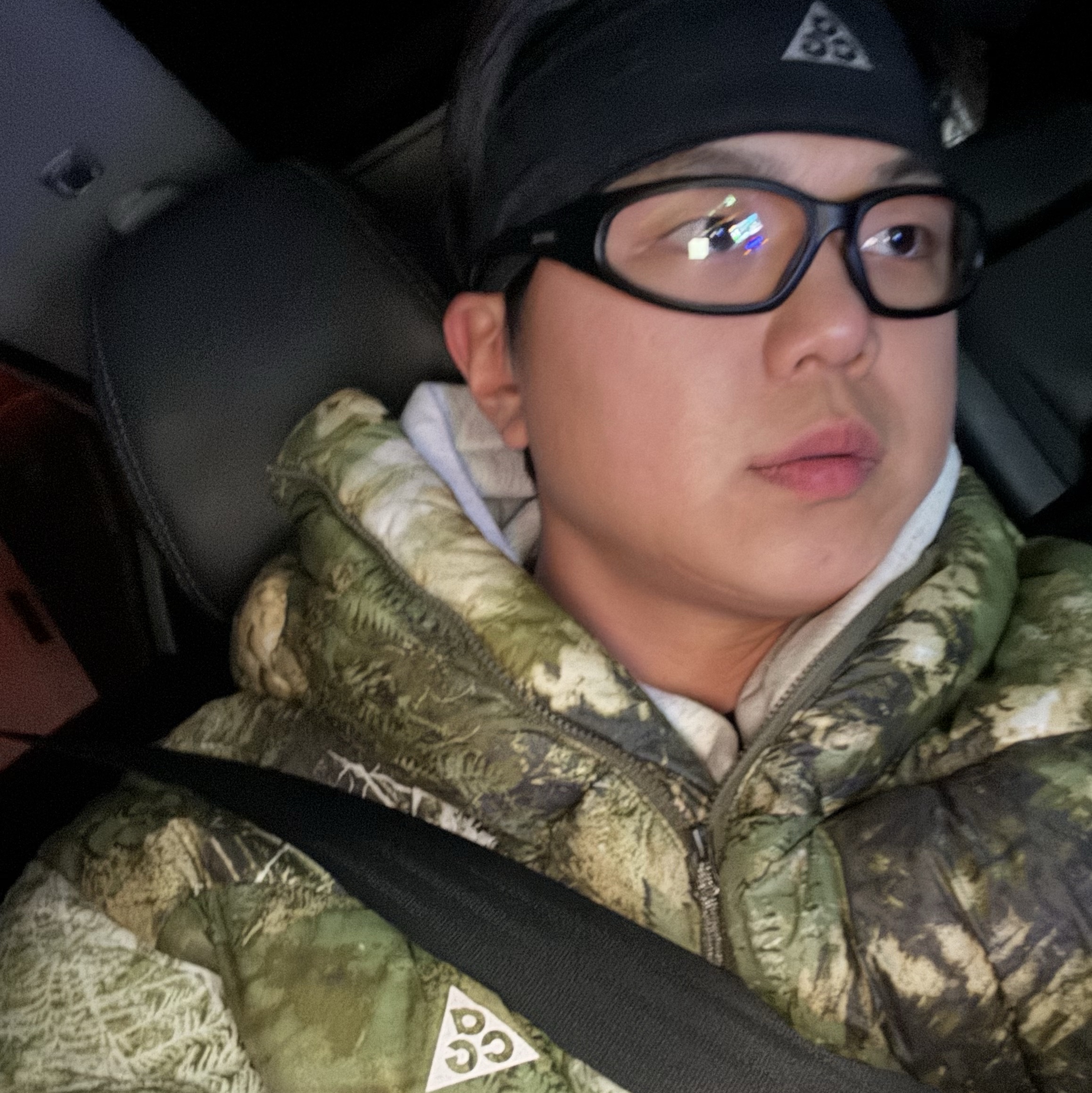 Nike ACG Therma-Fit ADV Lunar Lake Puffer Loose Hooded Jacket Oil Green Medium Olive - US/EU, Global Vision Hercules 1 Matte Black Clear Lenses 착용 스타일