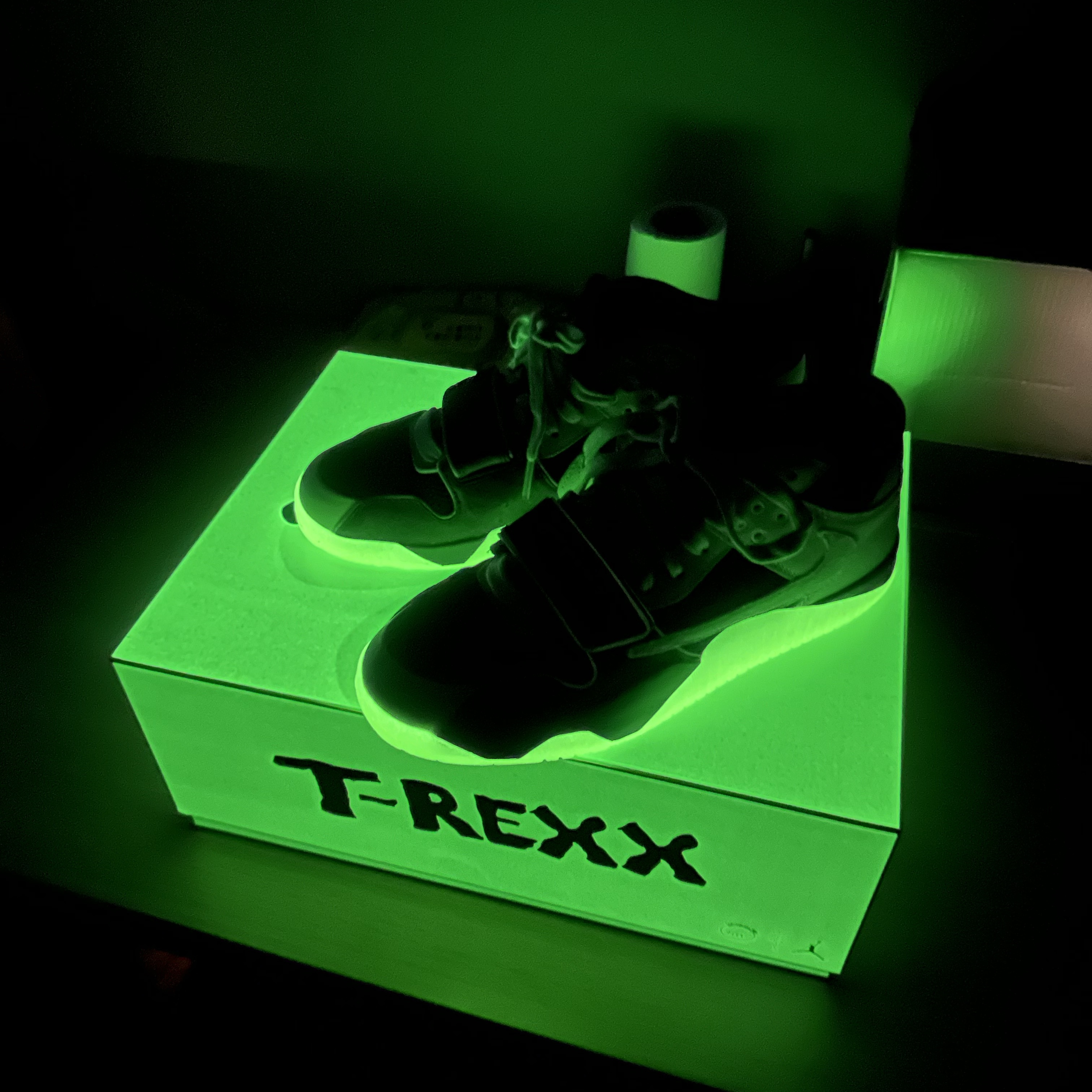 Jordan x Travis Scott x Chase B Jumpman Jack TR Black Night Silver 착용 스타일 - 3