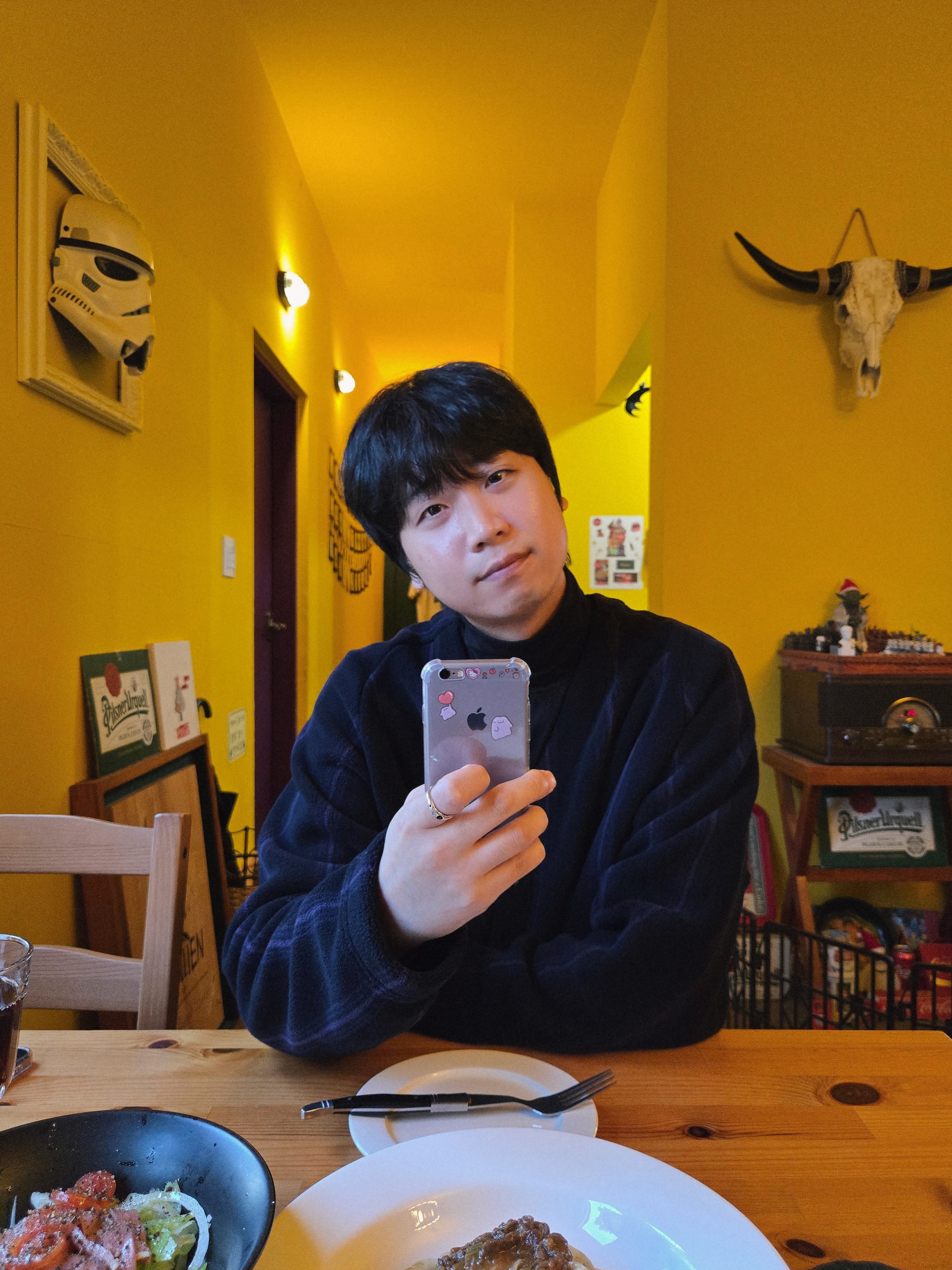 Uniqlo x Needles Fleece Oversized Cardigan Black - KR, Polyteru Human Index Index Track Pants Black/Purple 착용 스타일 - 2