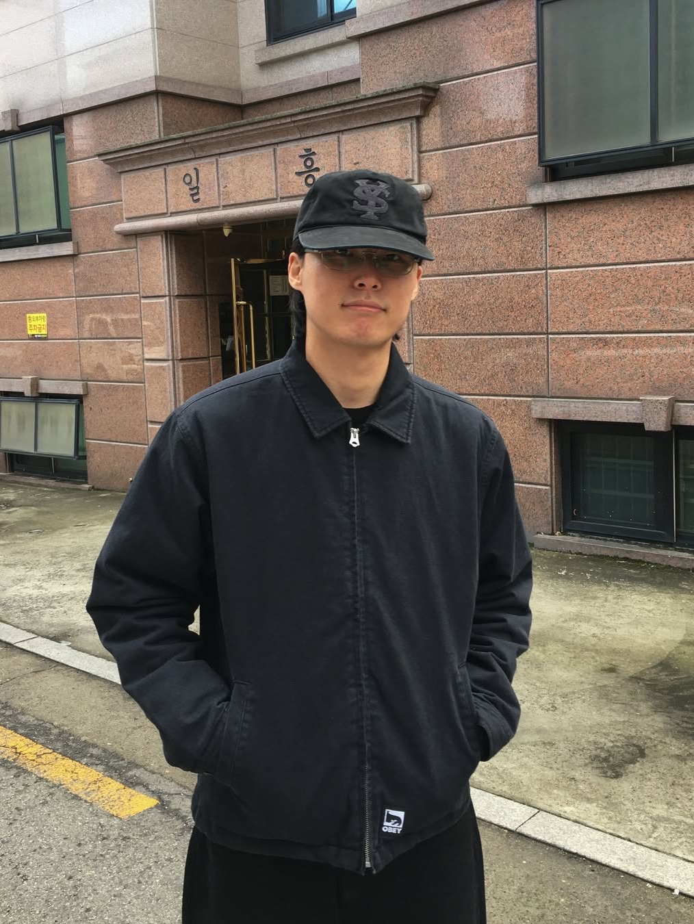 Sunday Ceremony Sy Logo 5 Panel Cotton Cap - Black 착용 스타일 - 4