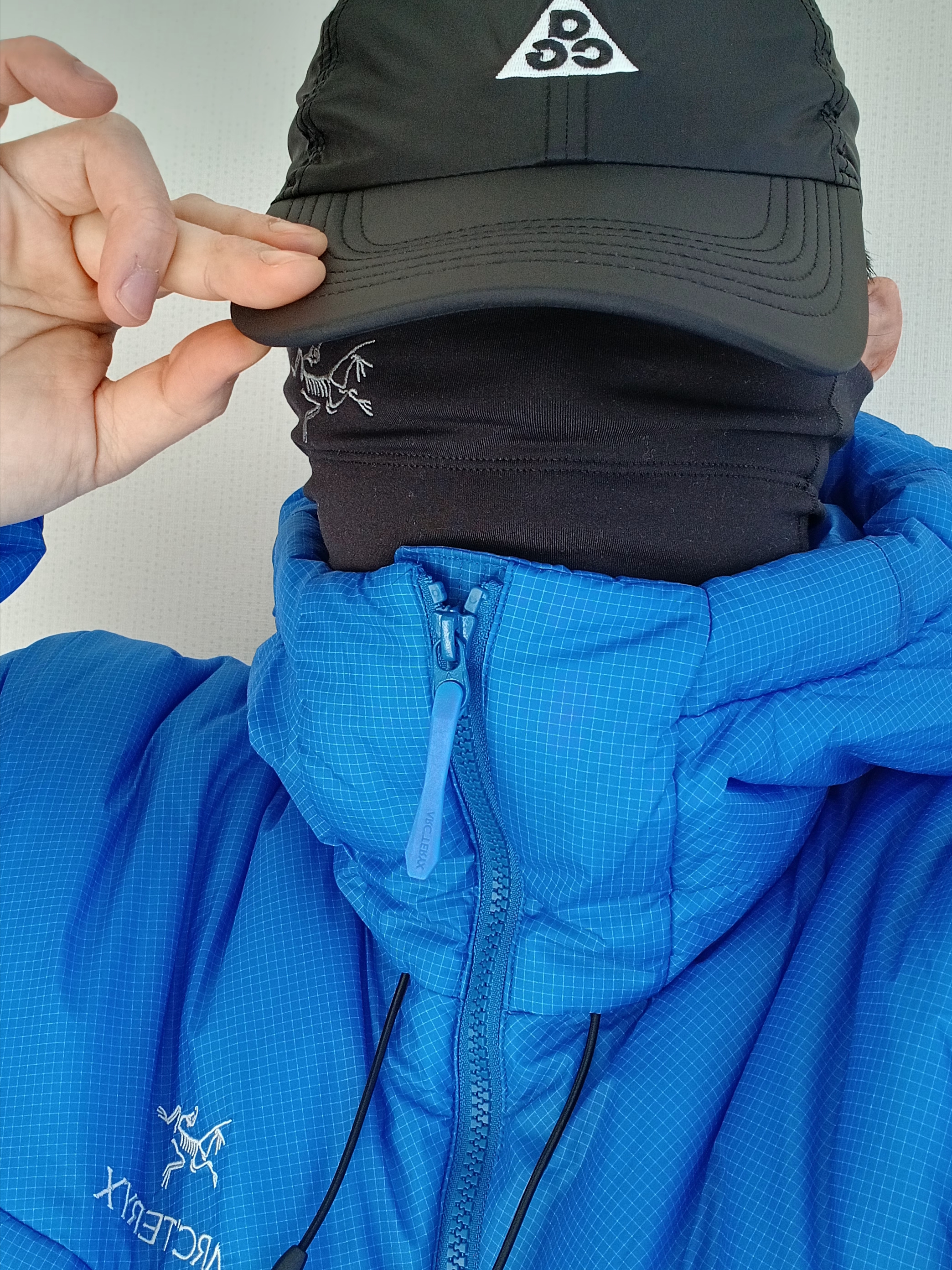 Arc'teryx Nuclei SV Parka  LT Vitality, Nike ACG Trail Cap Black 착용 스타일 - 6