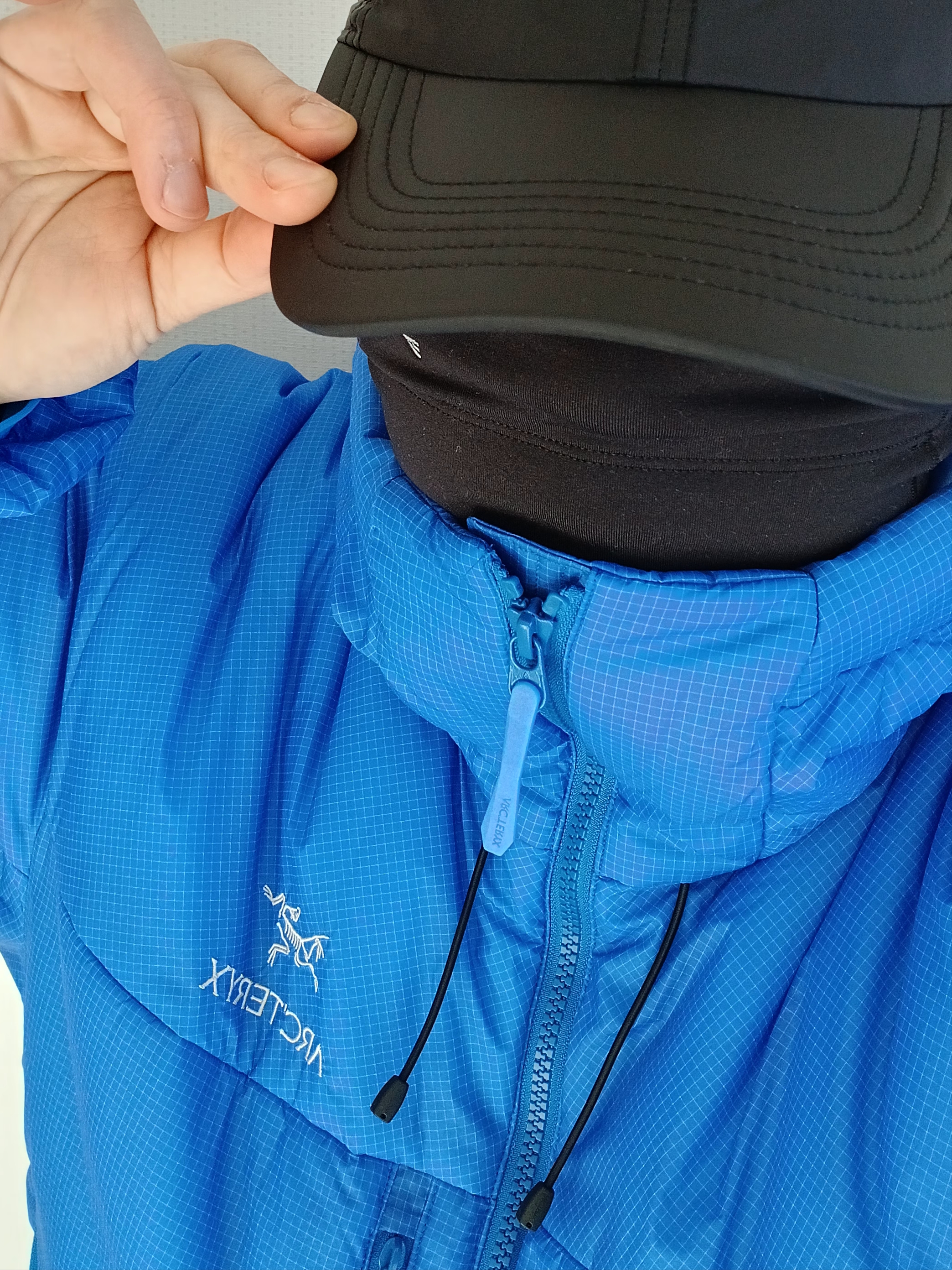 Arc'teryx Nuclei SV Parka  LT Vitality, Nike ACG Trail Cap Black 착용 스타일 - 7