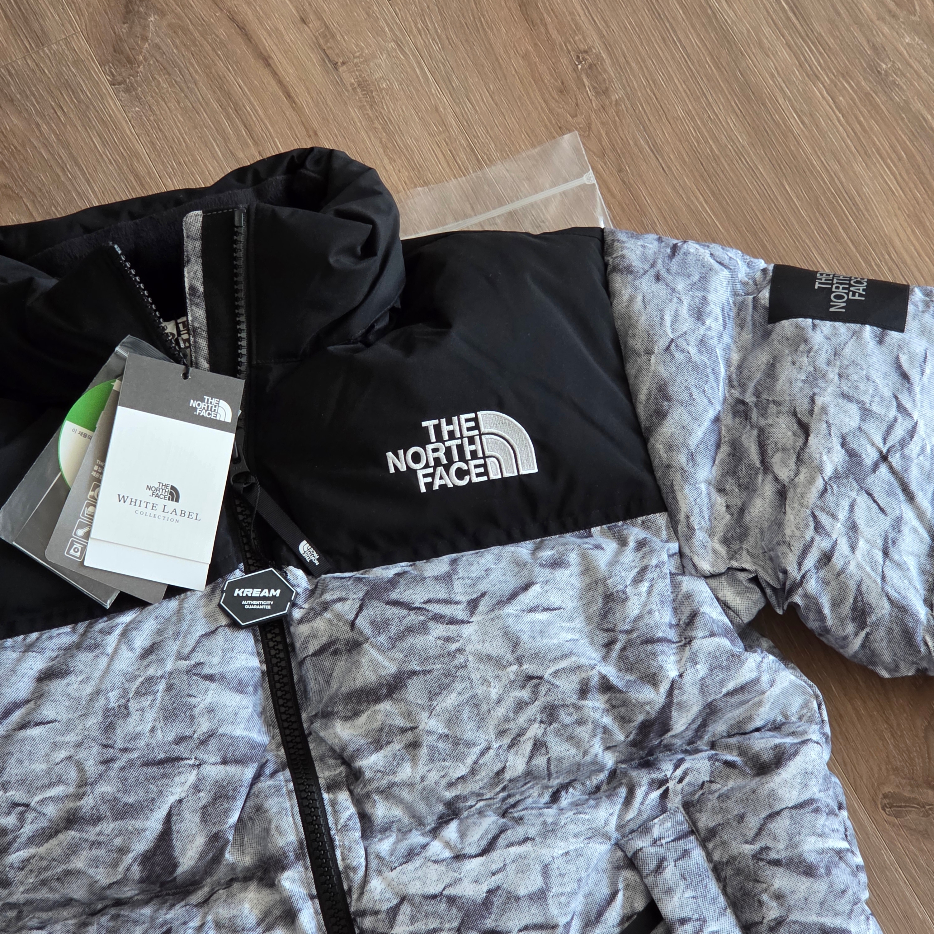 The North Face White Label Novelty Nuptse Down Jacket P White 착용 스타일
