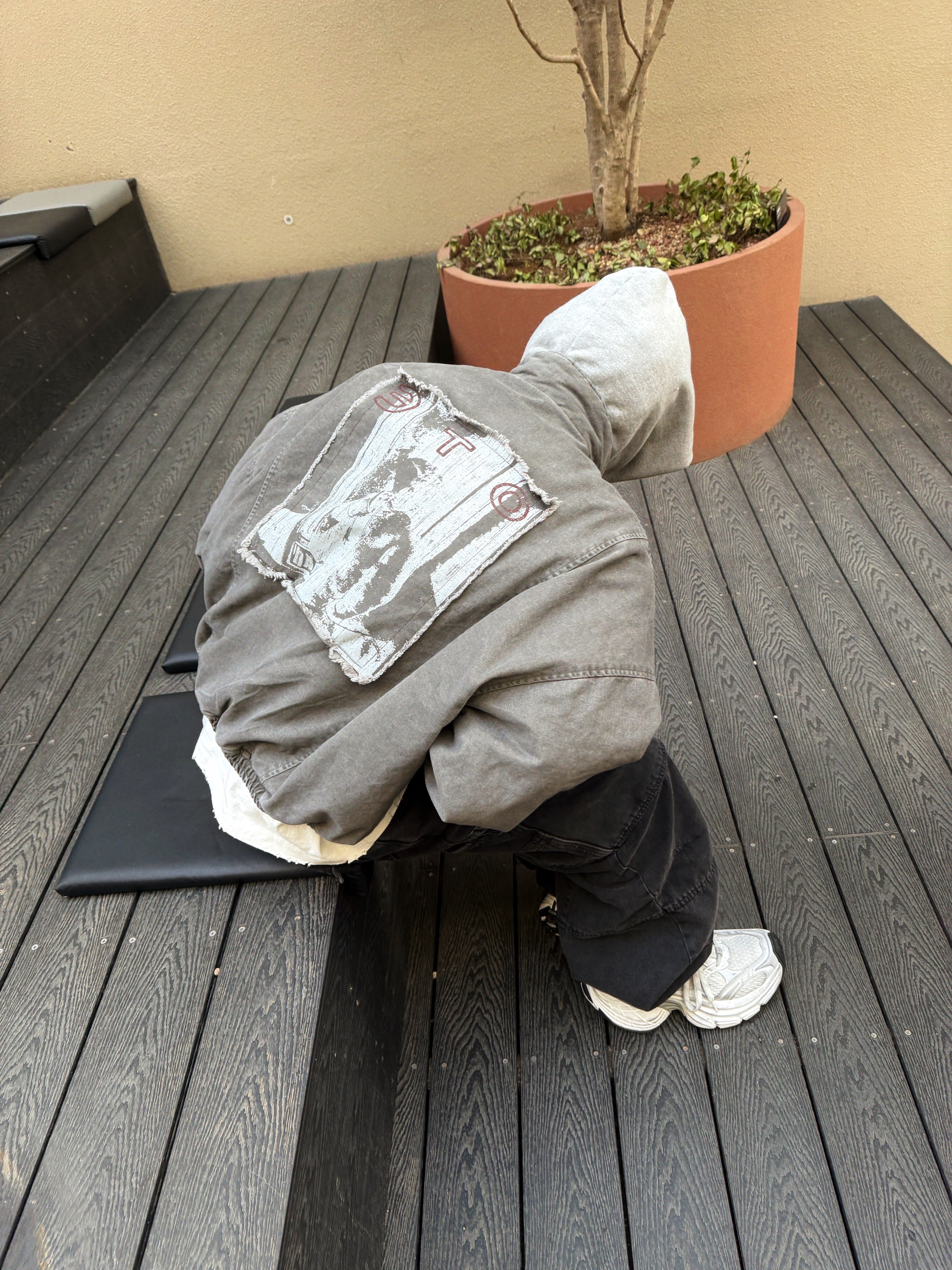 [예약 배송] qualisartifexpereo Hooligan Bomber, Nonnod Double knee cover pants Vintage black 착용 스타일 - 3
