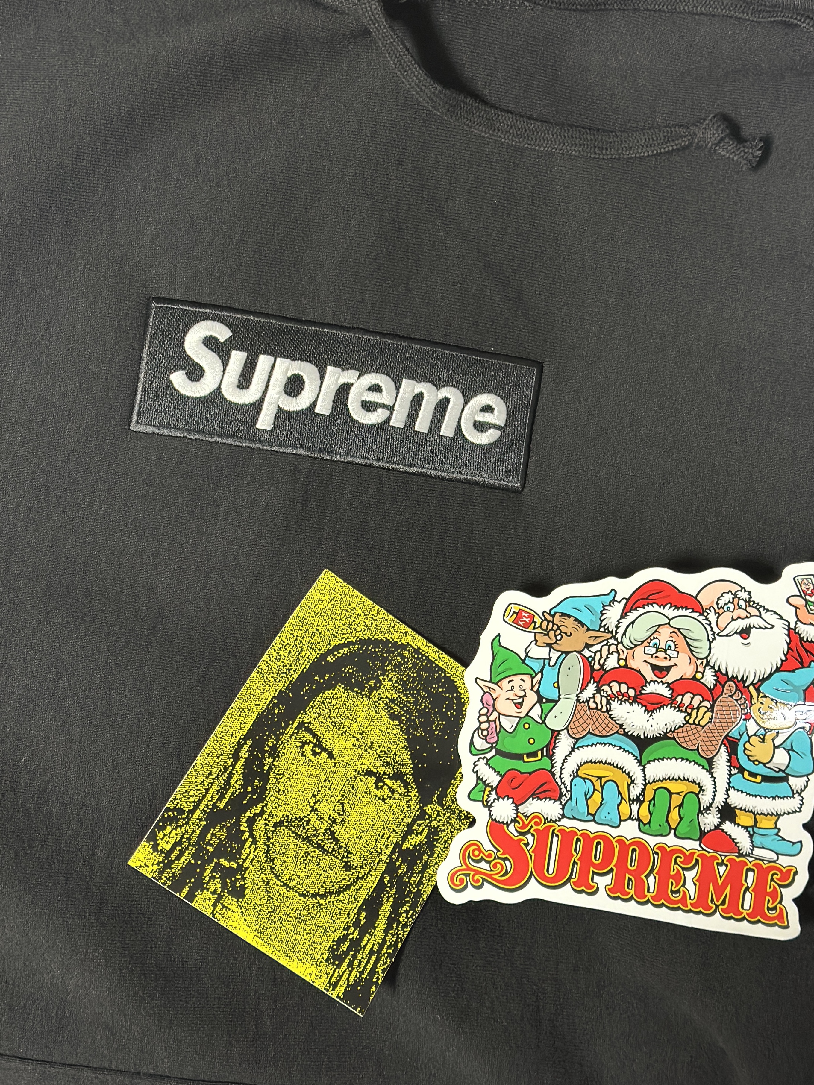 Supreme Box Logo Hooded Sweatshirt Black - 25FW, Supreme Velvet Paisley Camp Cap Red - 23FW 착용 스타일 - 7