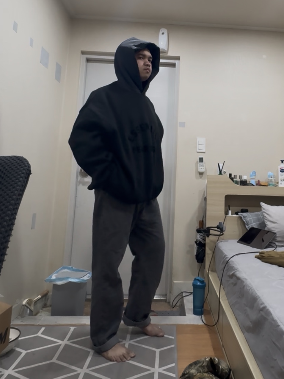 Essentials Nylon Fleece Hoodie Black Black - 24SS 착용 스타일 - 3
