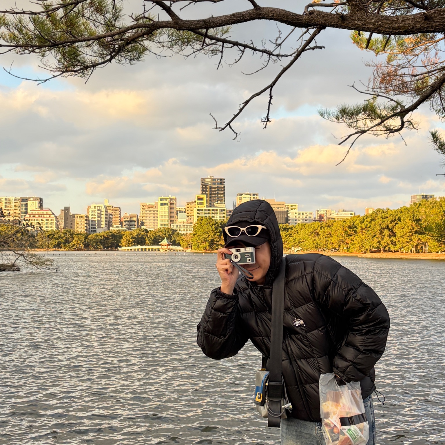 Stussy Midweight Hooded Puffer Black, Montbell Climaplus 200 O.D. Ear Warmer Cap Black 착용 스타일 - 4