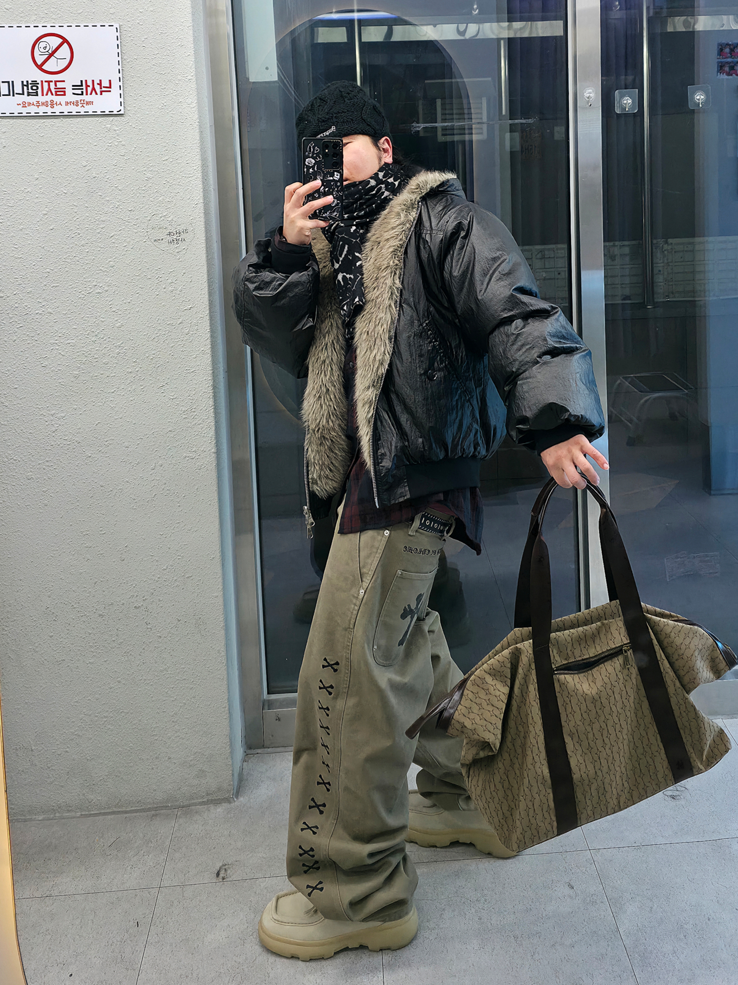 Aoiro The Death Of Chrome Work Pants Washed Olive, Burberry Suede Creeper Mid Shoes Clay 착용 스타일 - 2