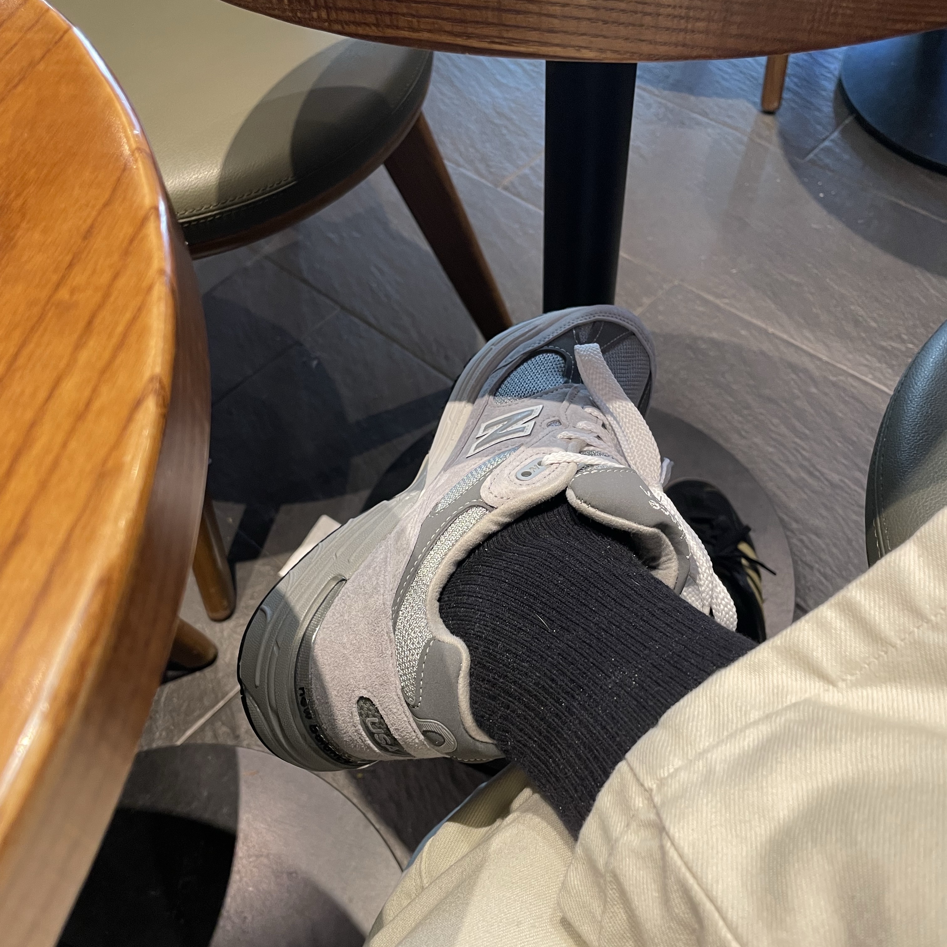 (W) New Balance 993 Made in USA Grey - B Standard 착용 스타일