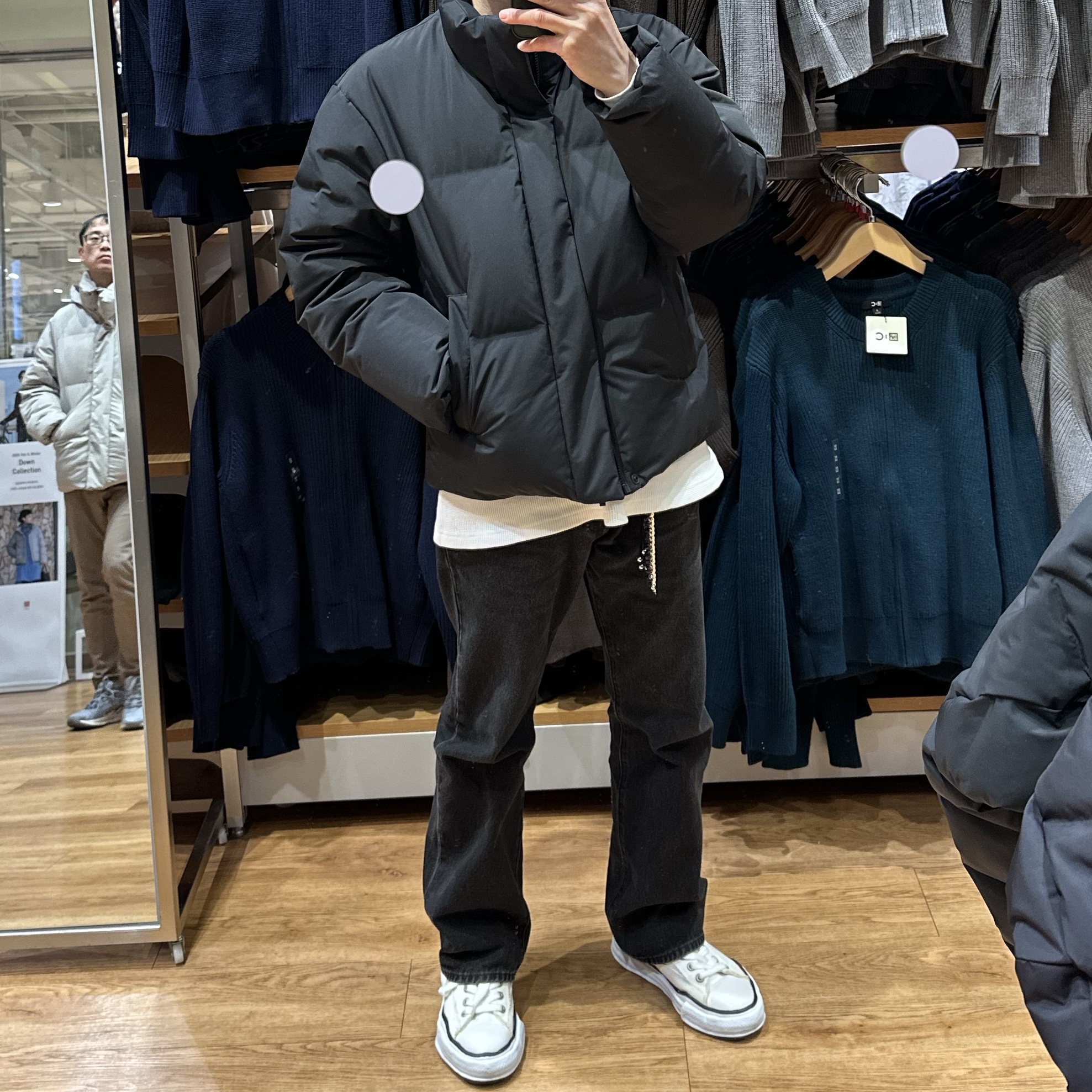Maison Mihara Yasuhiro Peterson OG Sole Canvas Low Sneakers White, Uniqlo Seamless Down Jacket Black - JP 착용 스타일