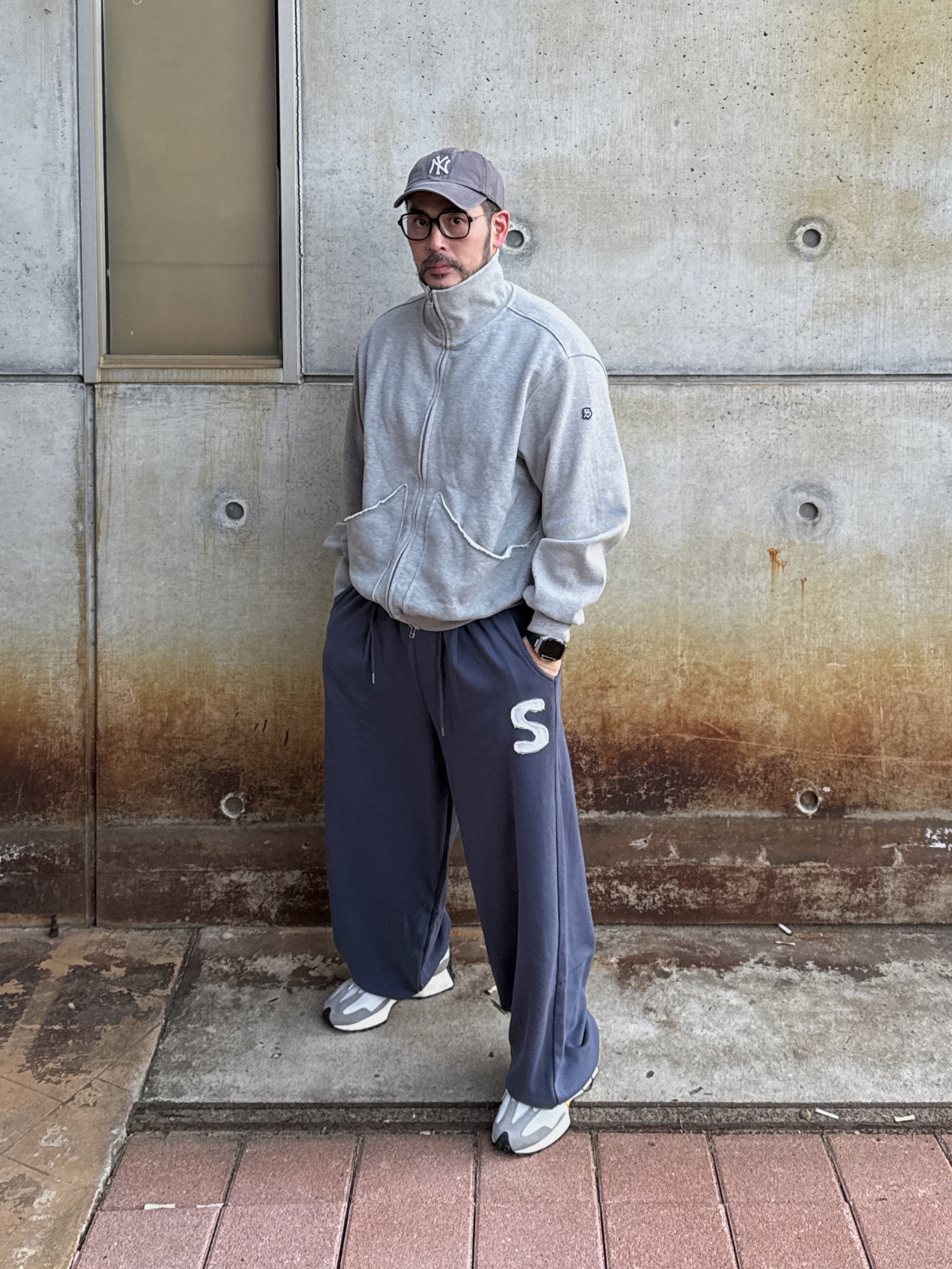 New Balance 327 Grey Yellow - JD Sports Exclusive, Opening Project Traveller Hooded Fleece Jacket Ecru 착용 스타일 - 6