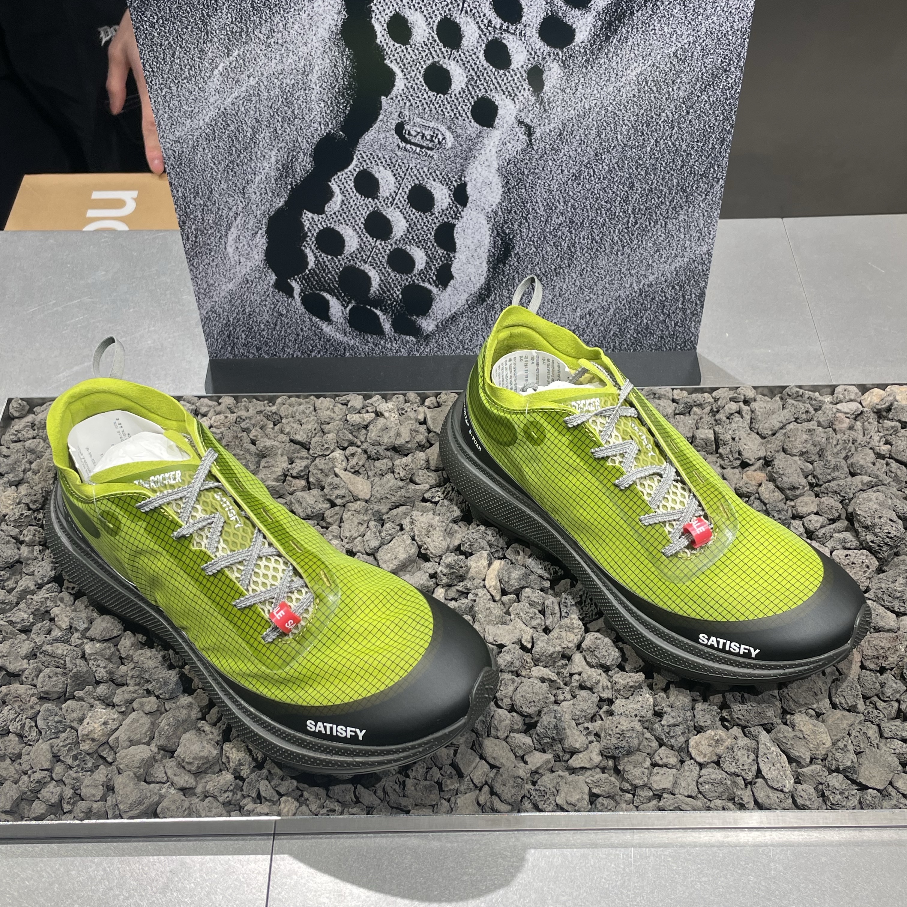 Satisfy The Rocker Grenoble Green (Special Edition) 착용 스타일