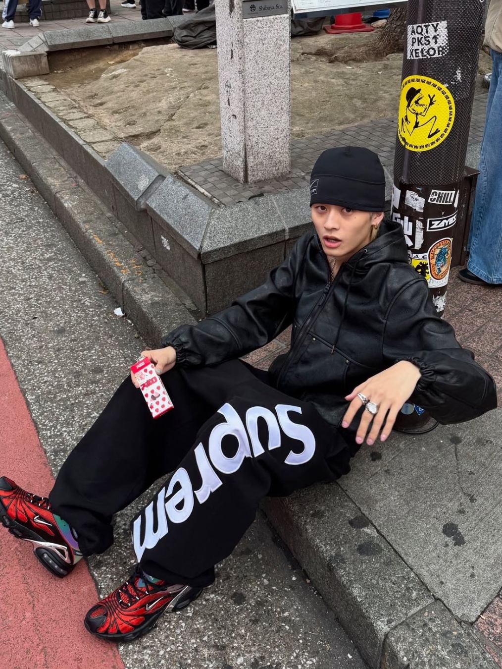 (W) Adidas Future Icon 3S Woven Pants Black - KR Sizing, Nike x Stussy Washed Fleece Pants Black (FN5235-010) 착용 스타일 - 7