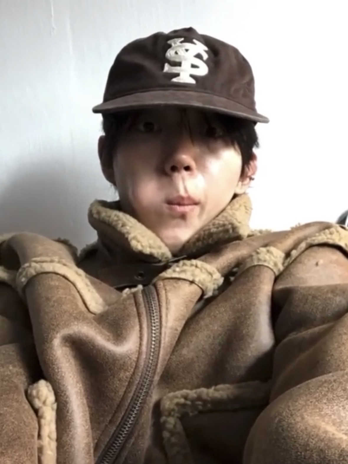 Sunday Ceremony Sy Logo 5 Panel Cotton Cap - Brown 착용 스타일 - 3