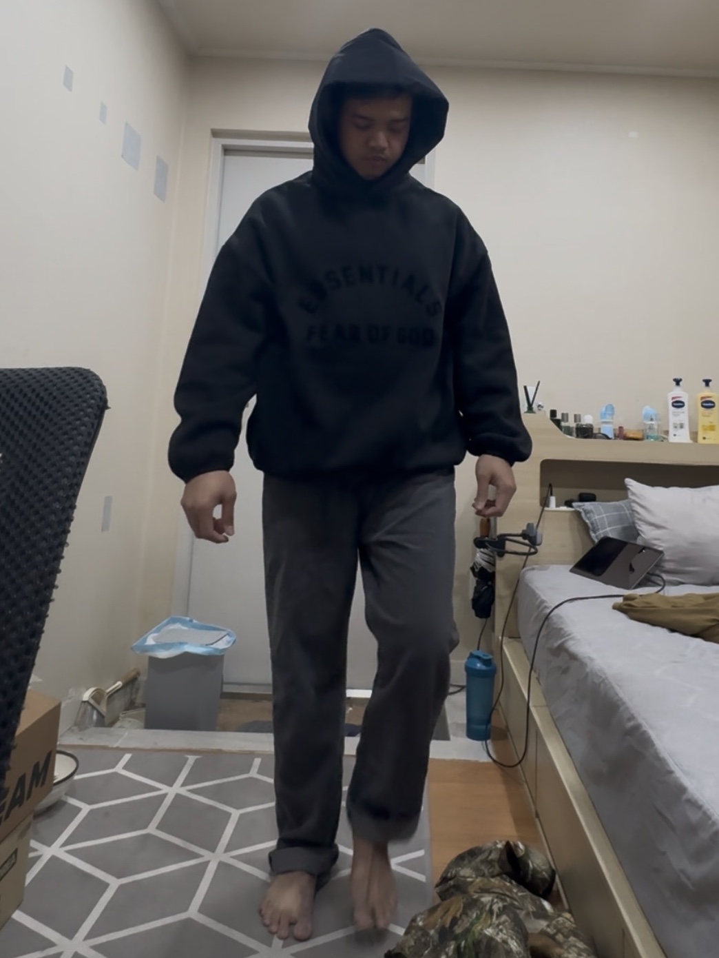 Essentials Nylon Fleece Hoodie Black Black - 24SS 착용 스타일 - 1