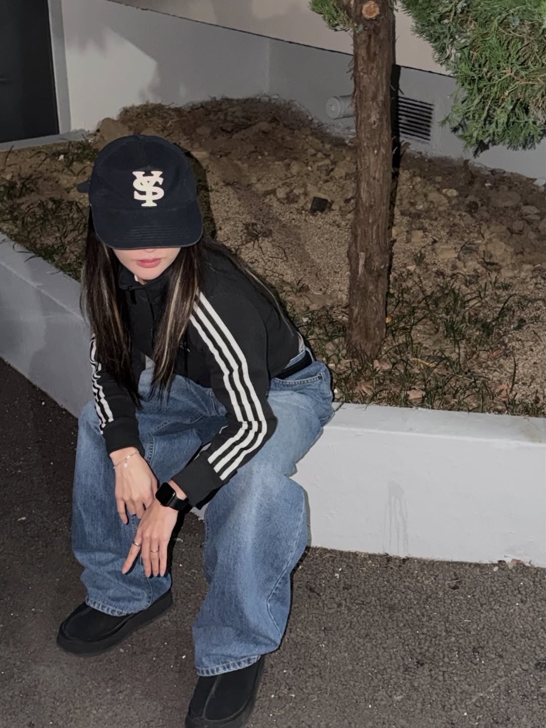 Sunday Ceremony Sy Logo 5 Panel Cotton Cap - Navy 착용 스타일 - 2