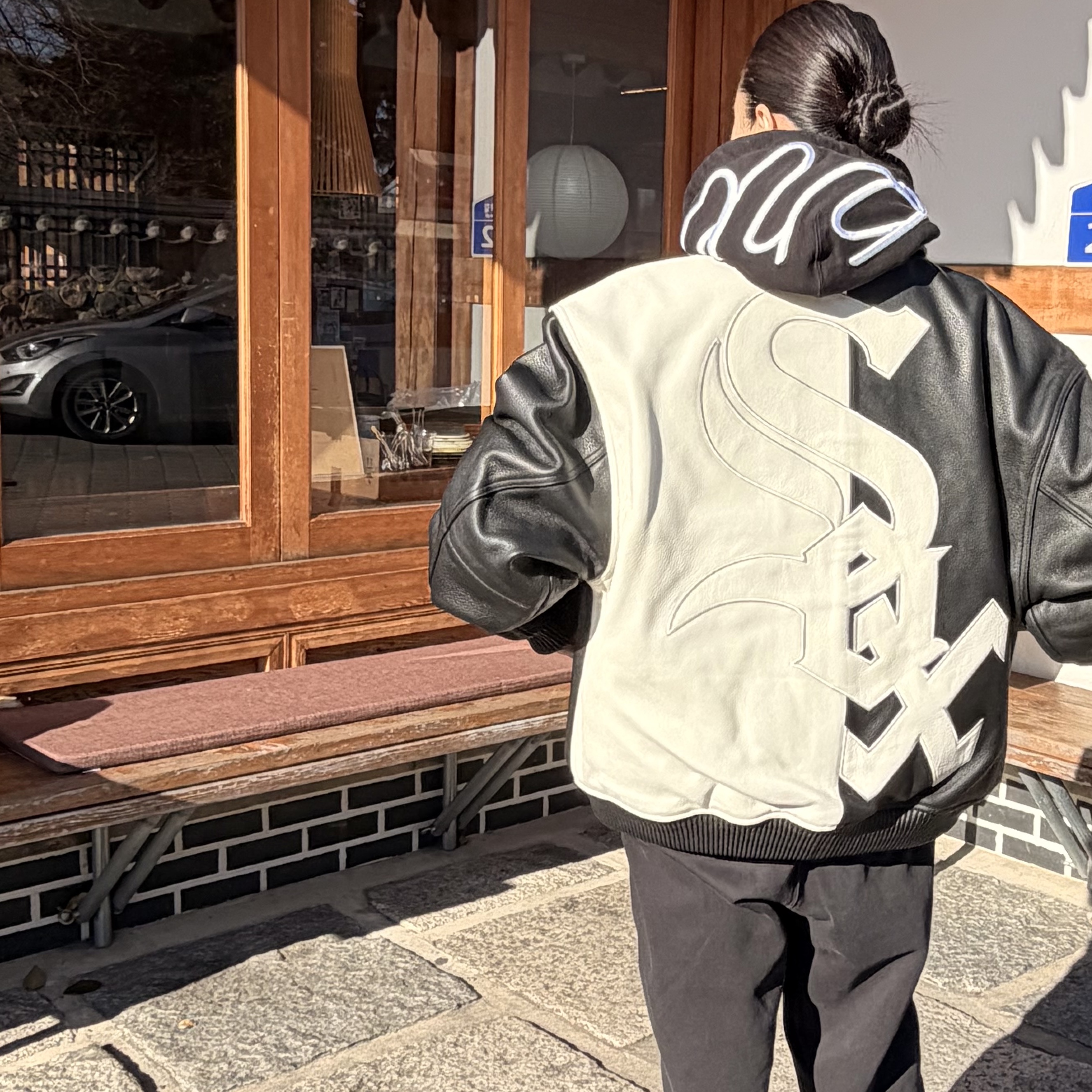 Supreme x Chicago White Sox Leather Varsity Jacket Black - 25FW 착용 스타일