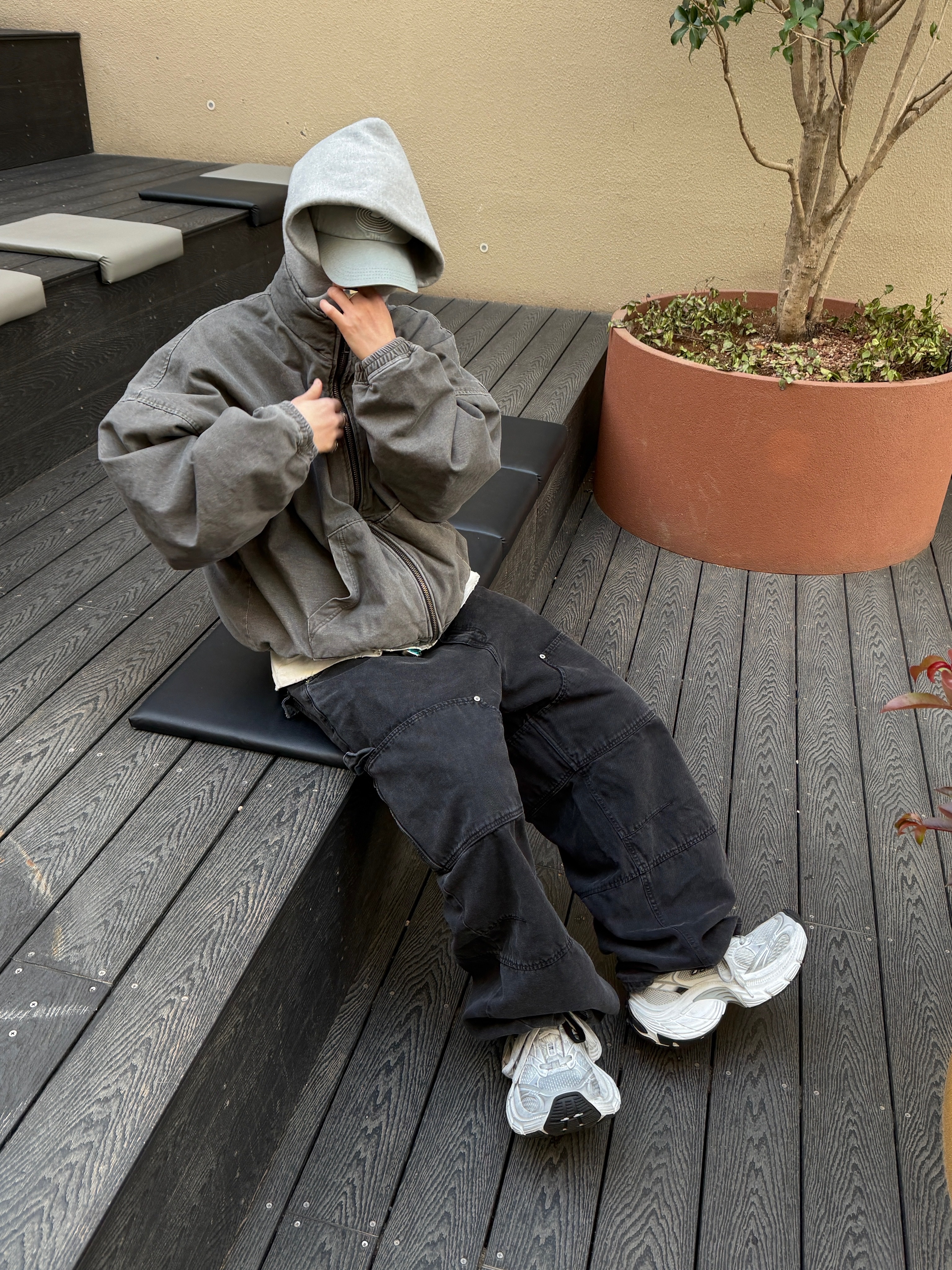 [예약 배송] qualisartifexpereo Hooligan Bomber, Nonnod Double knee cover pants Vintage black 착용 스타일 - 2