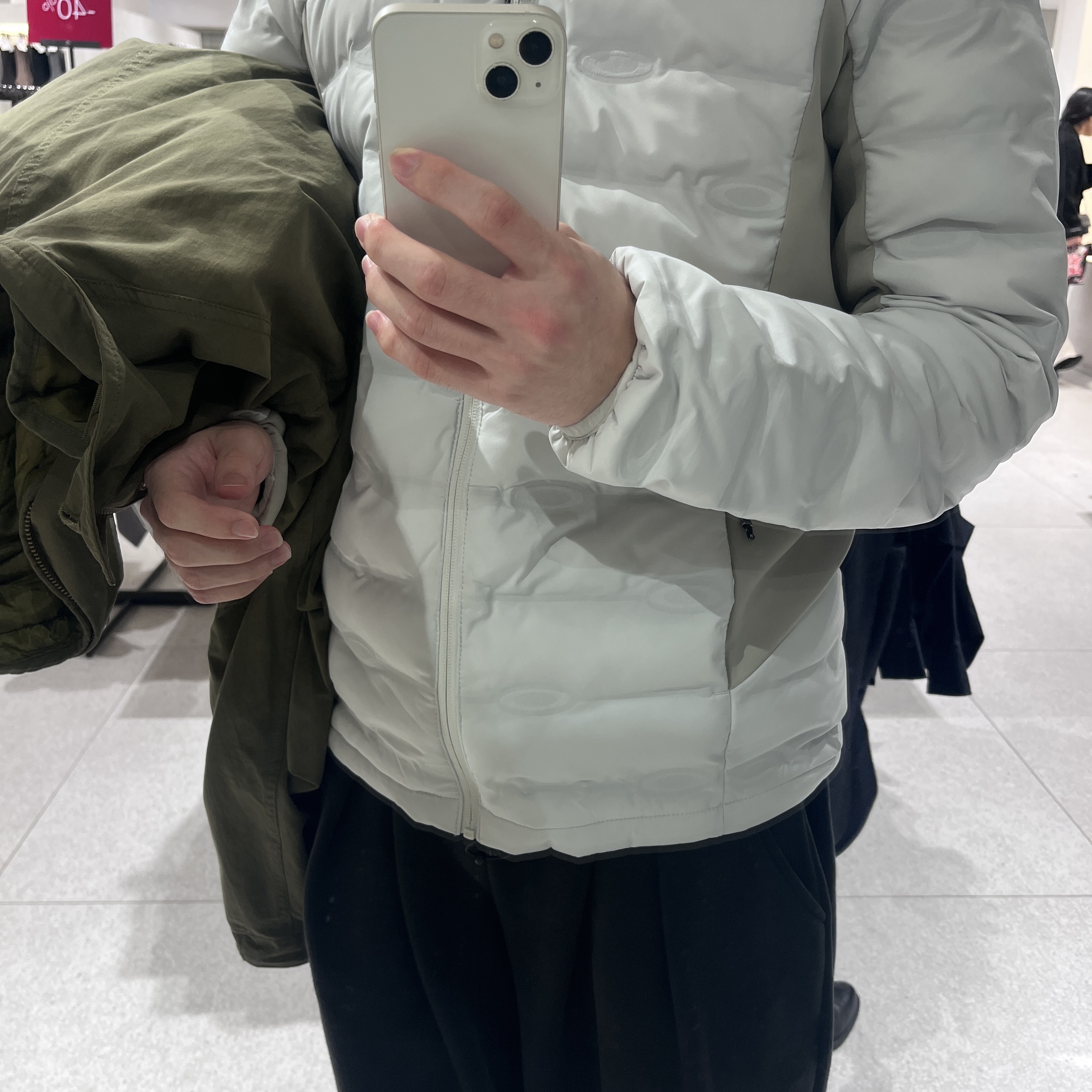 Oakley Ellipse RC Quilted Jacket Lunar Rock 착용 스타일