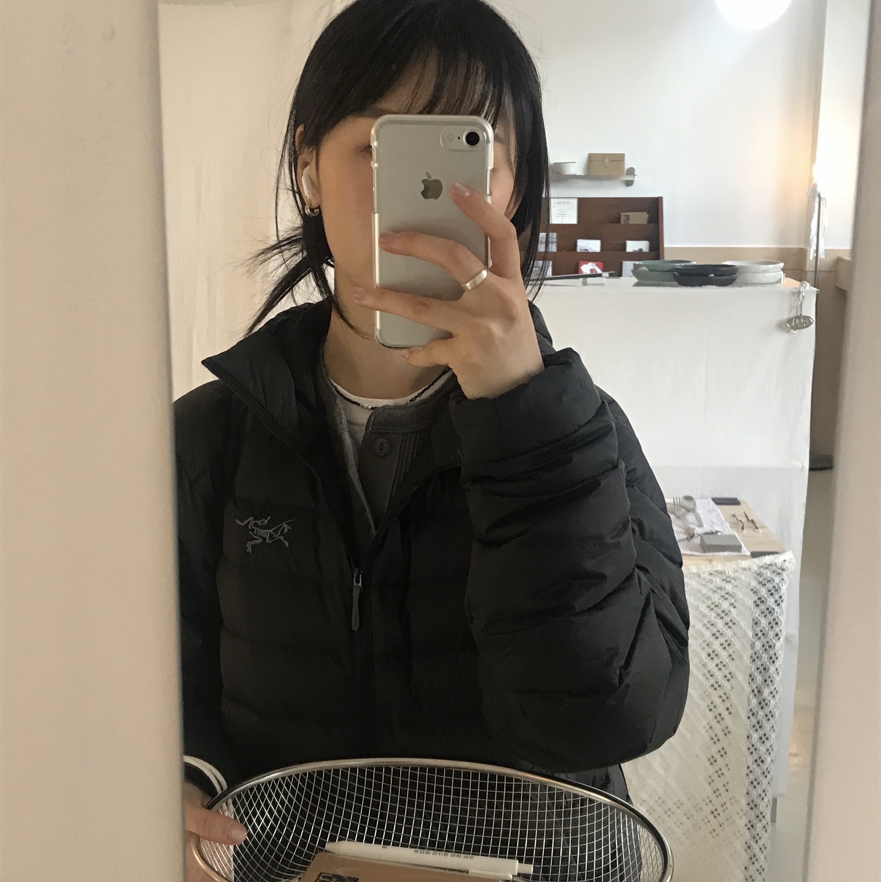 Arc'teryx Cerium Hoody Black 착용 스타일