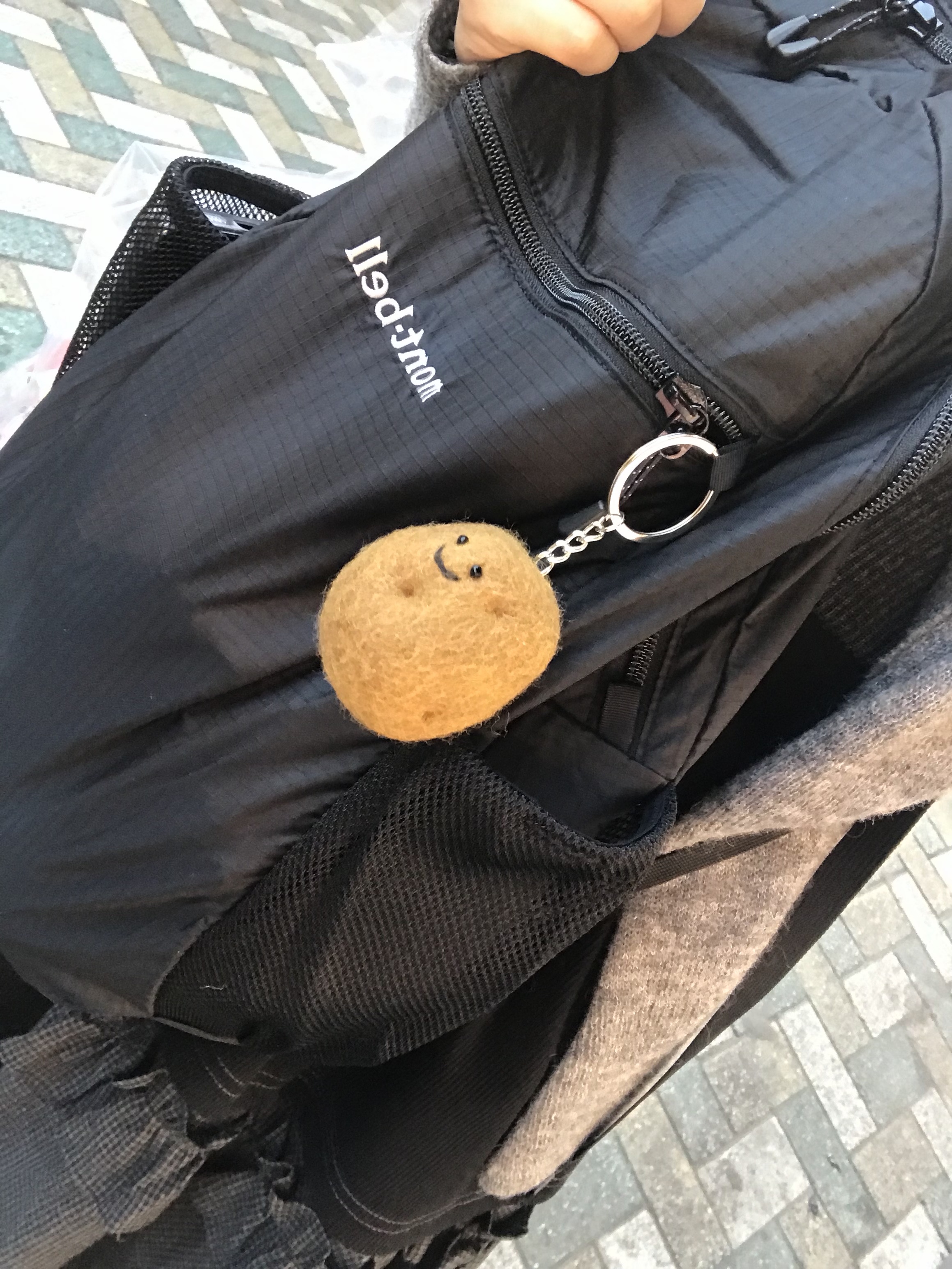 Subu Packable Exclusive Black, Montbell Pocketable Daypack 15 Black 착용 스타일 - 3